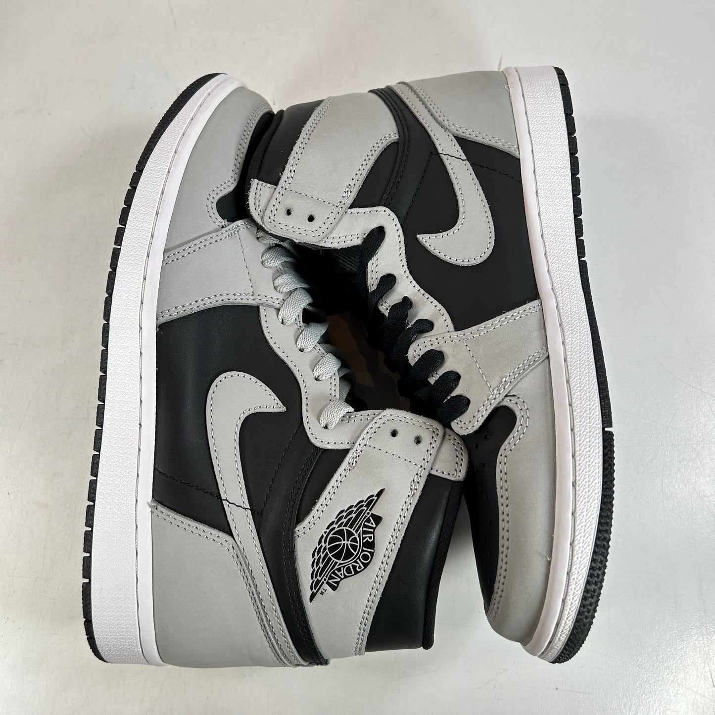 555088 035 Jordan 1 Retro High Shadow 2.0 [USED] - 9.5 M (Used)