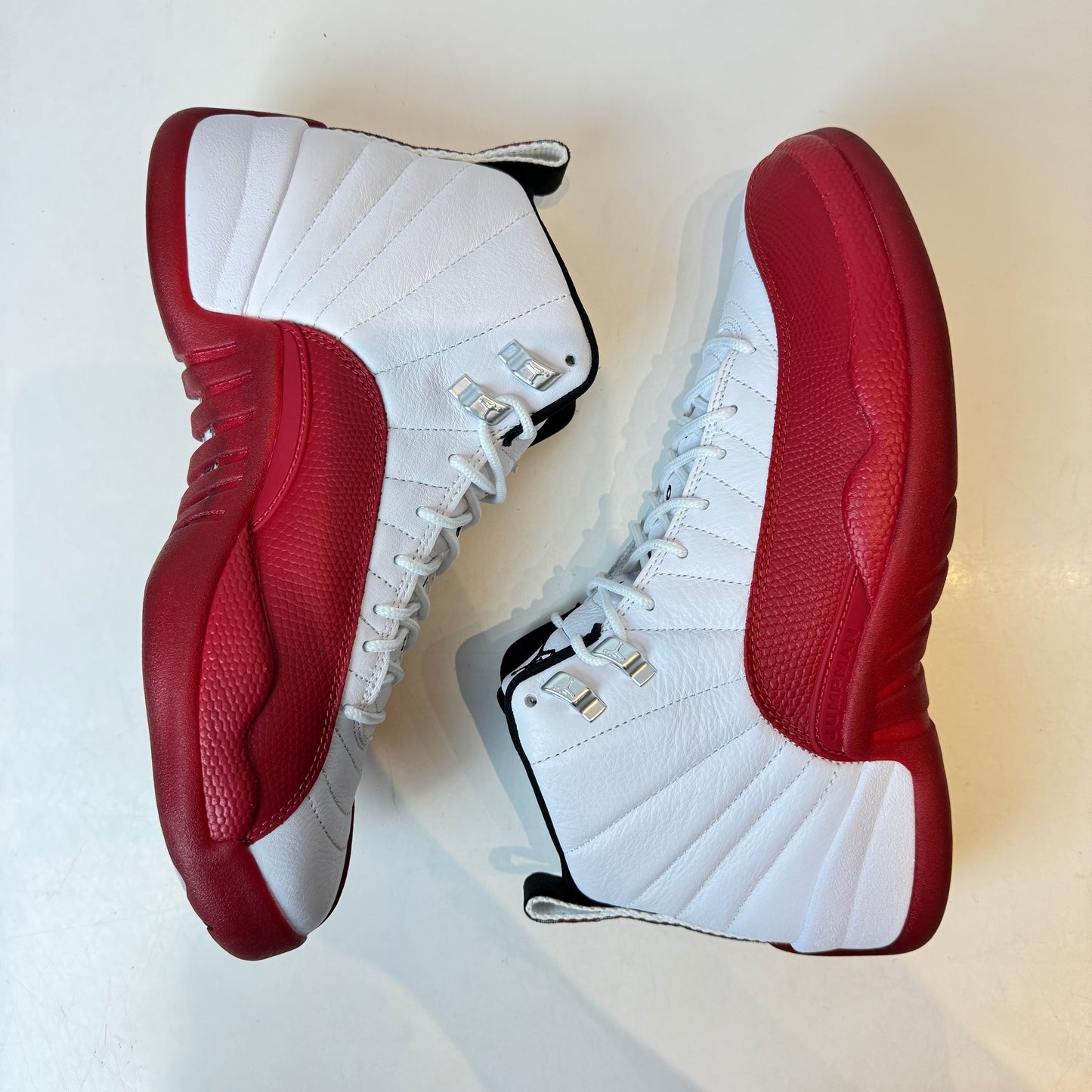 CT8013 116 Jordan 12 Retro Cherry (2023) [USED] - 9.5 M (Used5)