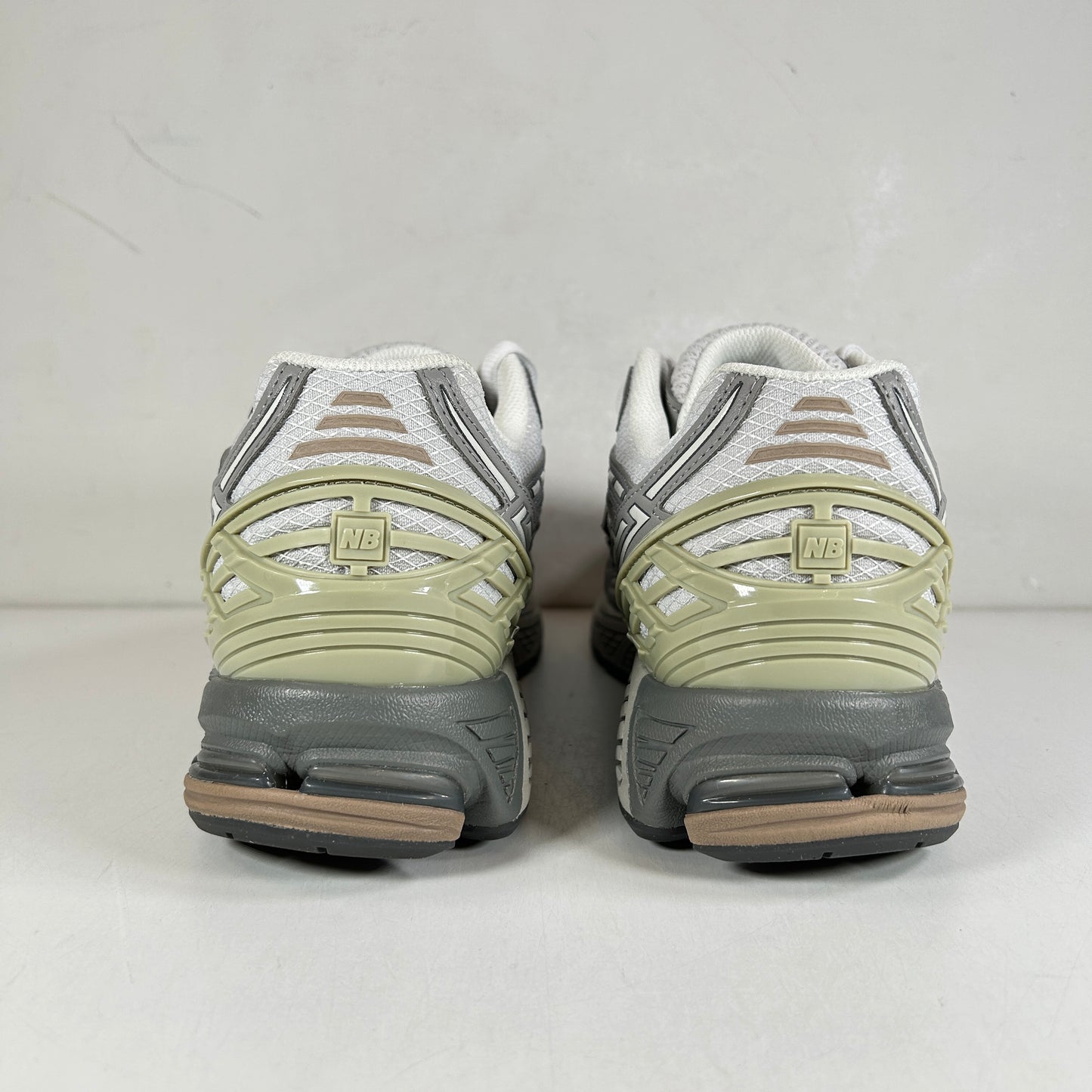 M1906NB New Balance 1906N Team Away Grey [USED] - 11 (VNDS)