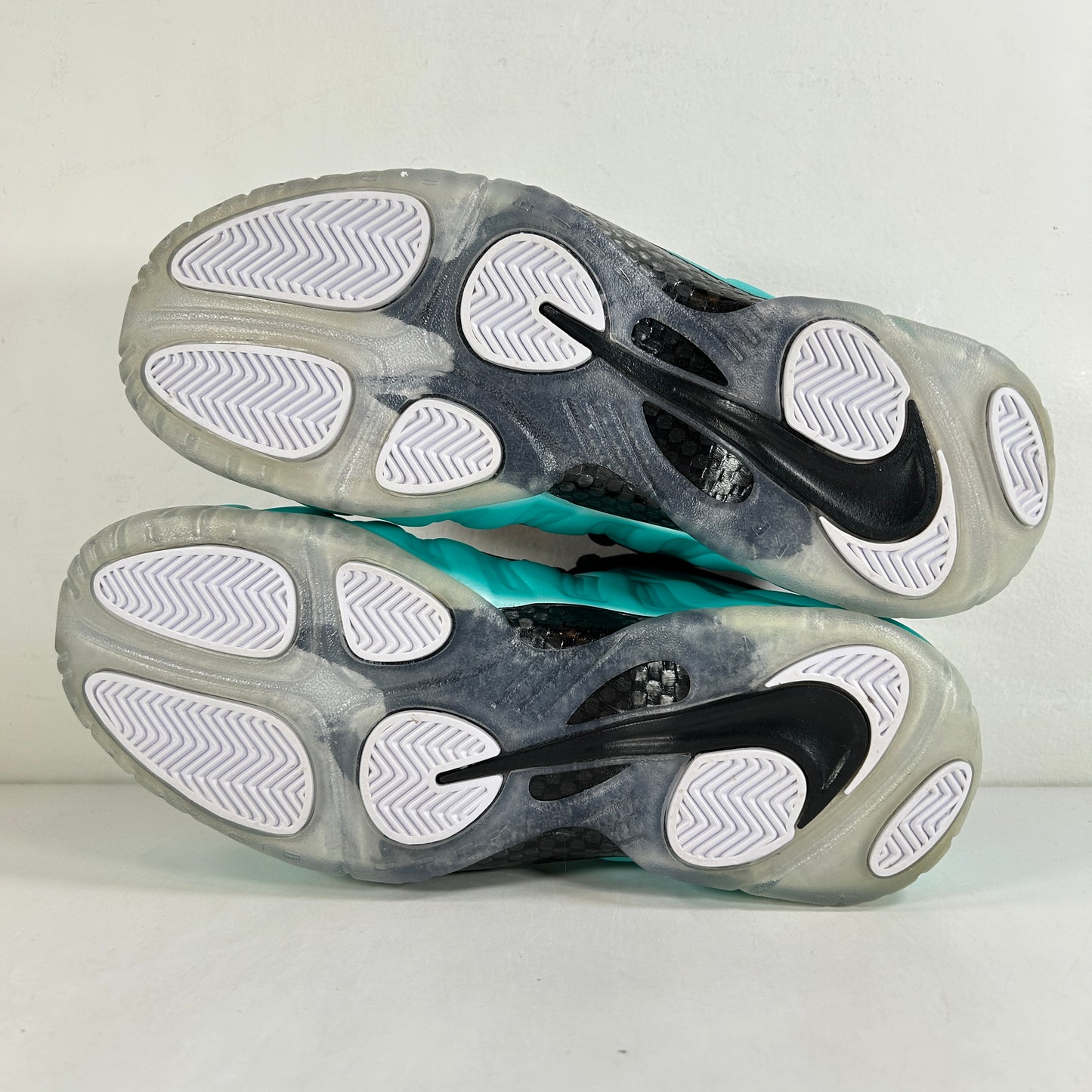 624041 303 Air Nike Foamposite Pro Island Green [USED] - 11 M (VNDS) (Replace Box)