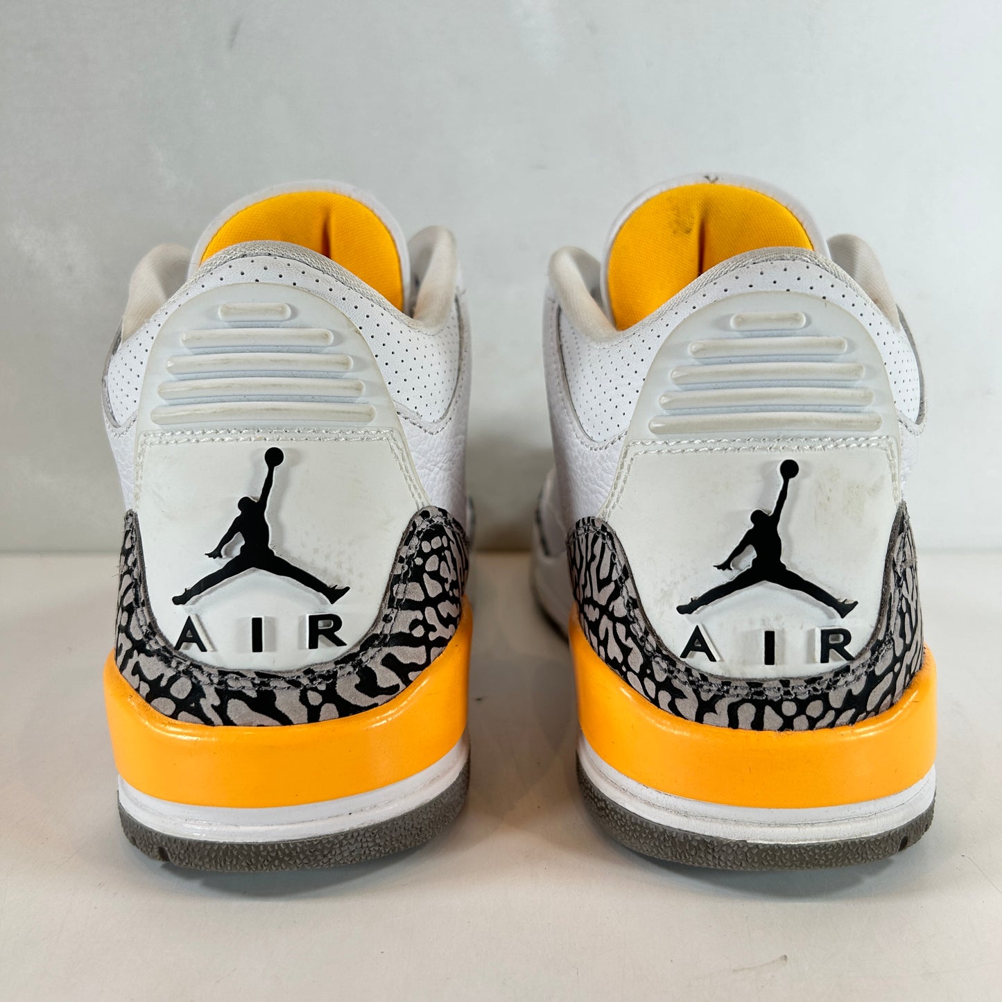 CK9246 108 Jordan 3 Retro Laser Orange (Women's) [USED] - 7.5 W (Used)