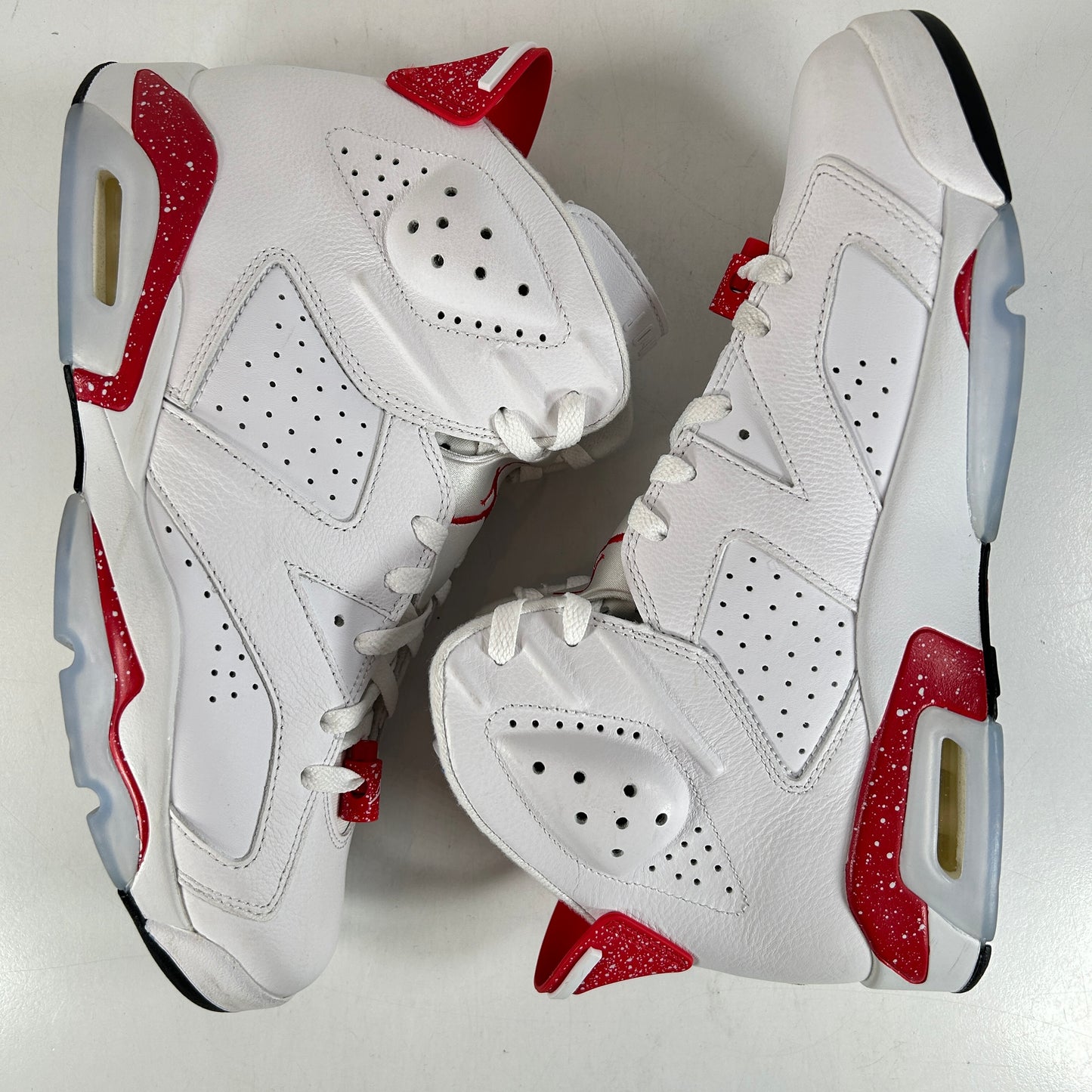 CT8529 162 Jordan 6 Retro Red Oreo [USED] - 11 M (Used2)