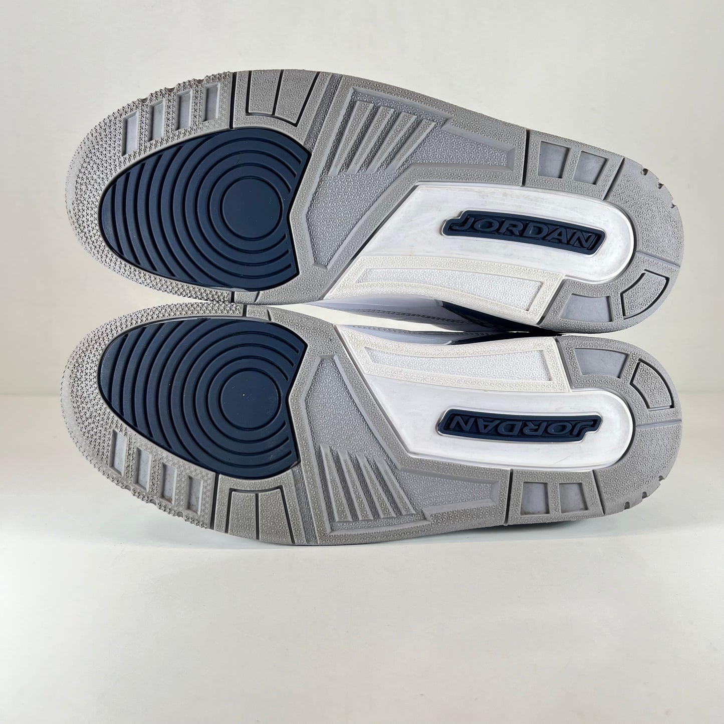 CT8532 140 Jordan 3 Retro Azul marino medianoche