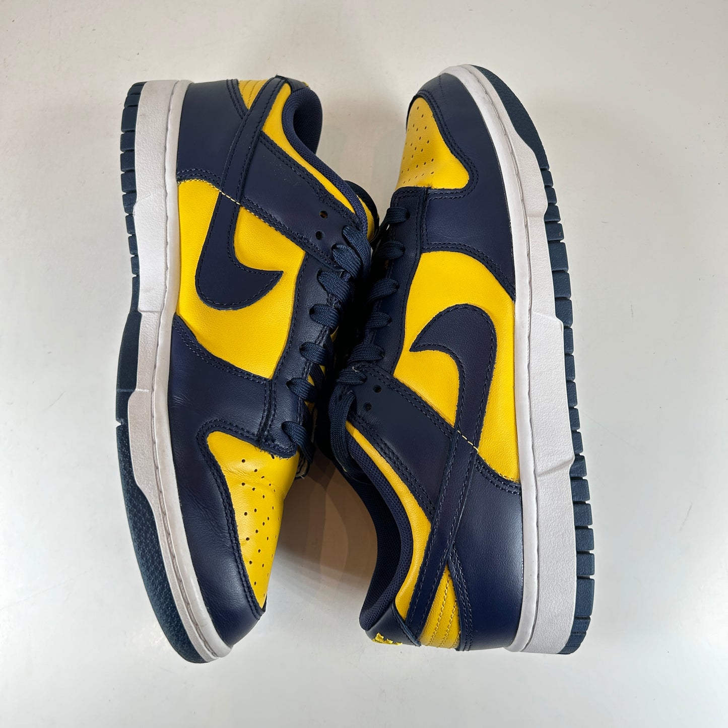 DD1391 700 Nike Dunk Low Michigan [USED] - 9 M (Used)