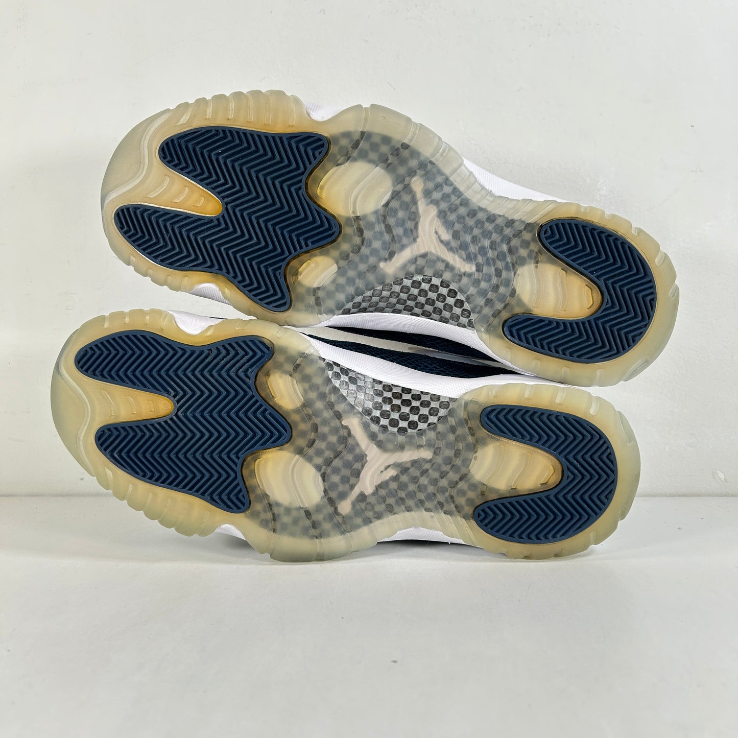 CD6846 102 Jordan 11 Retro Low Snake Navy (2019) [USED] - 10.5 M (VNDS) (Replace Box)