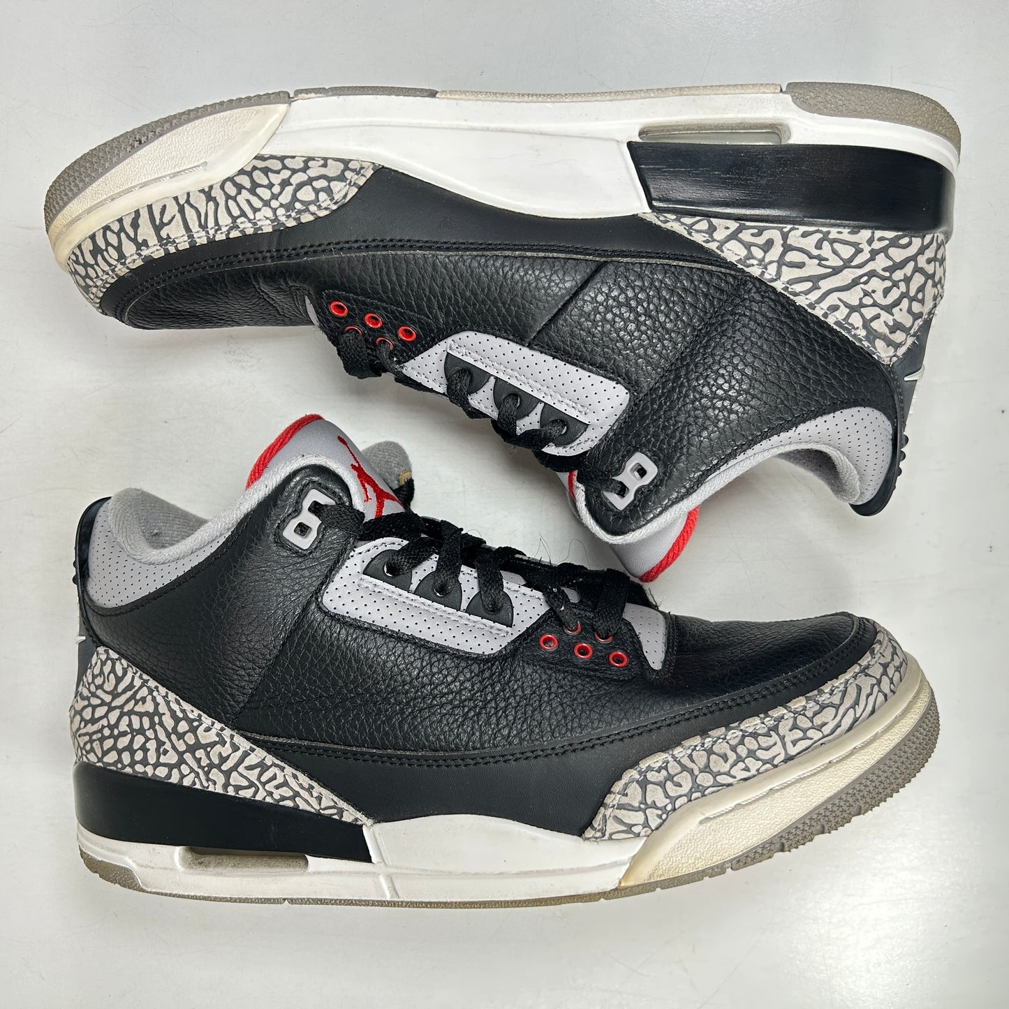 854262 001 Jordan 3 Black Cement 2018 [USED] - 11 M (Used) (No Box2)