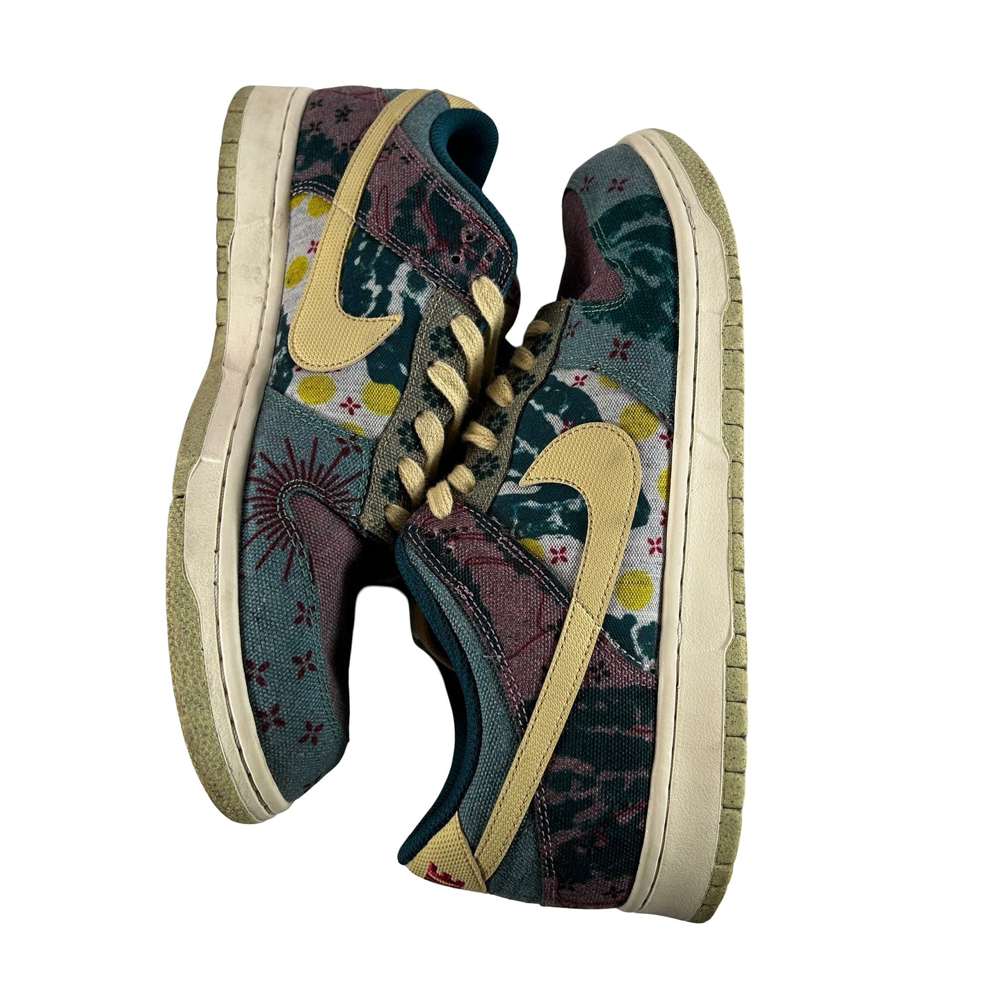 CZ9747 900 Nike Dunk Low Community Garden [USED] - 9.5 M (Used)