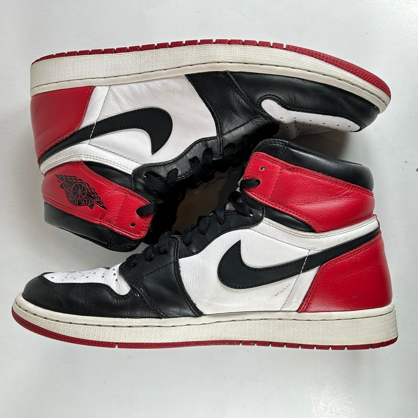 555088 125 Jordan 1 Retro Black Toe (2016) [USED] - 12 M (Used) (No Box)