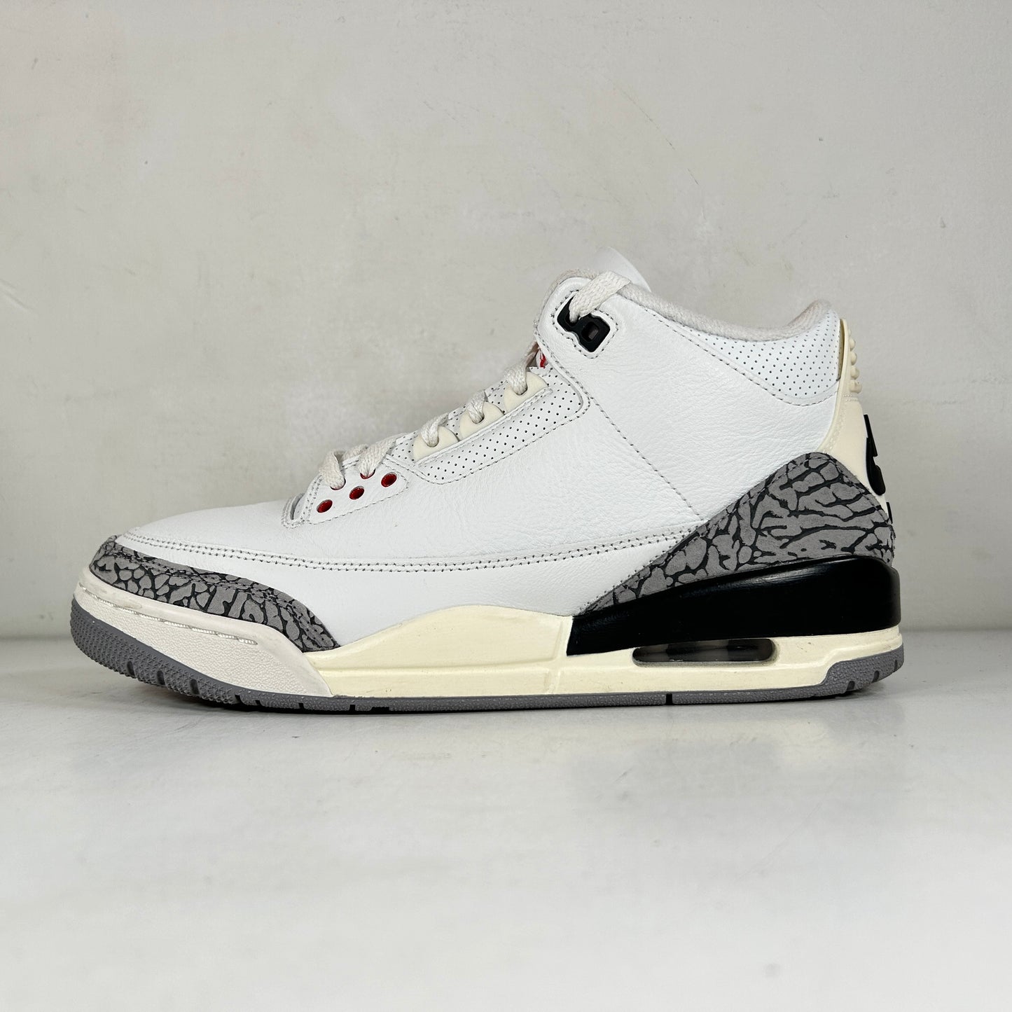 DN3707 100 Jordan 3 Retro White Cement Reimagined [USED] - 9 M (Used6)