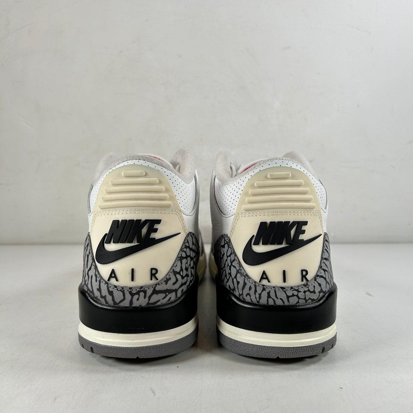 DN3707 100 Jordan 3 Retro White Cement Reimagined [USED] - 9.5 M (Used6)