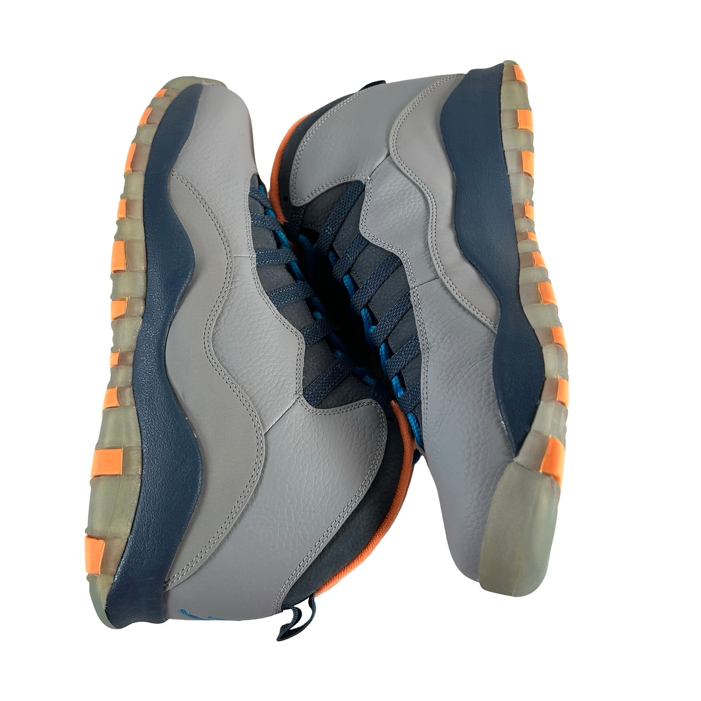 310805 026 Jordan 10 Retro Bobcats - 13 M (Yellowing Outsoles)