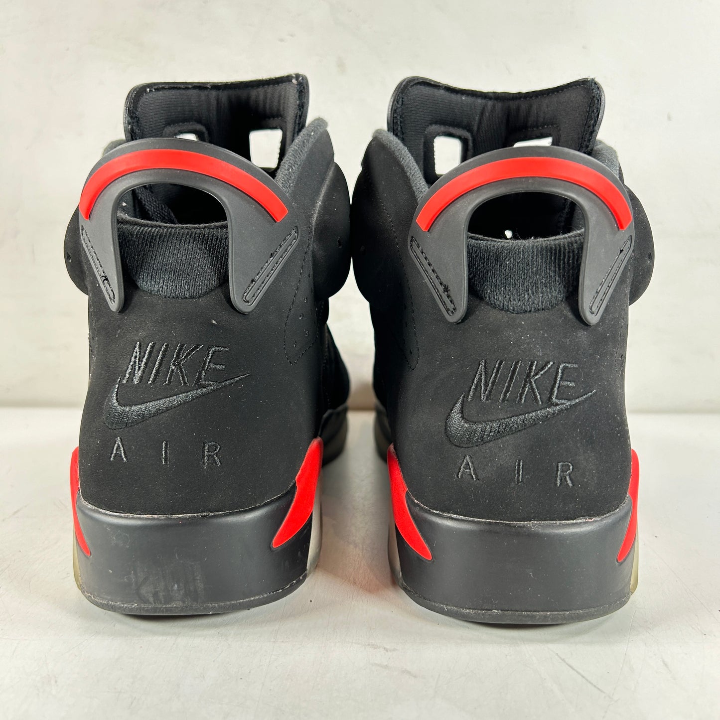 384664 060 Jordan 6 Retro Black Infrared (2019) [USED] - 11 M (Used) (No Box)