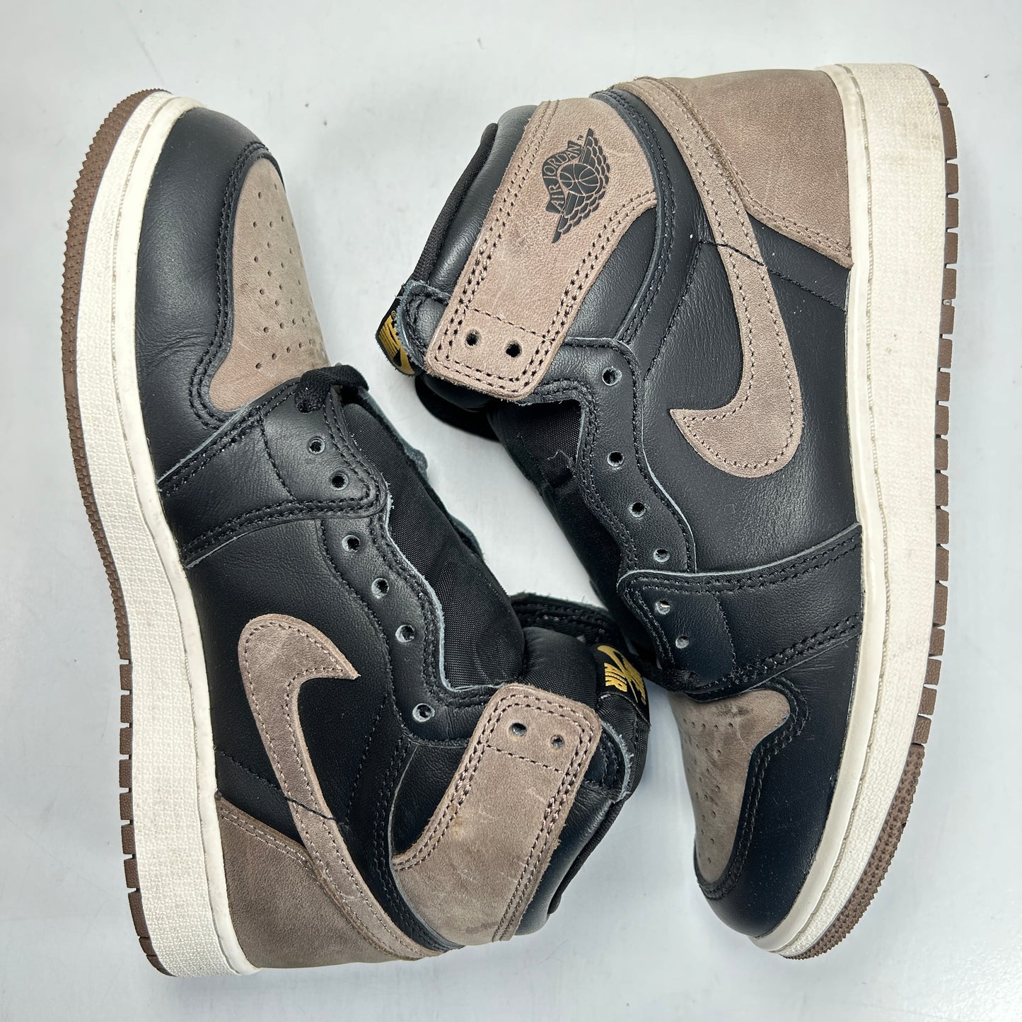 FD1437 020 Jordan 1 Retro High OG Palomino (GS) [USED] - 5.5 Y (Used)
