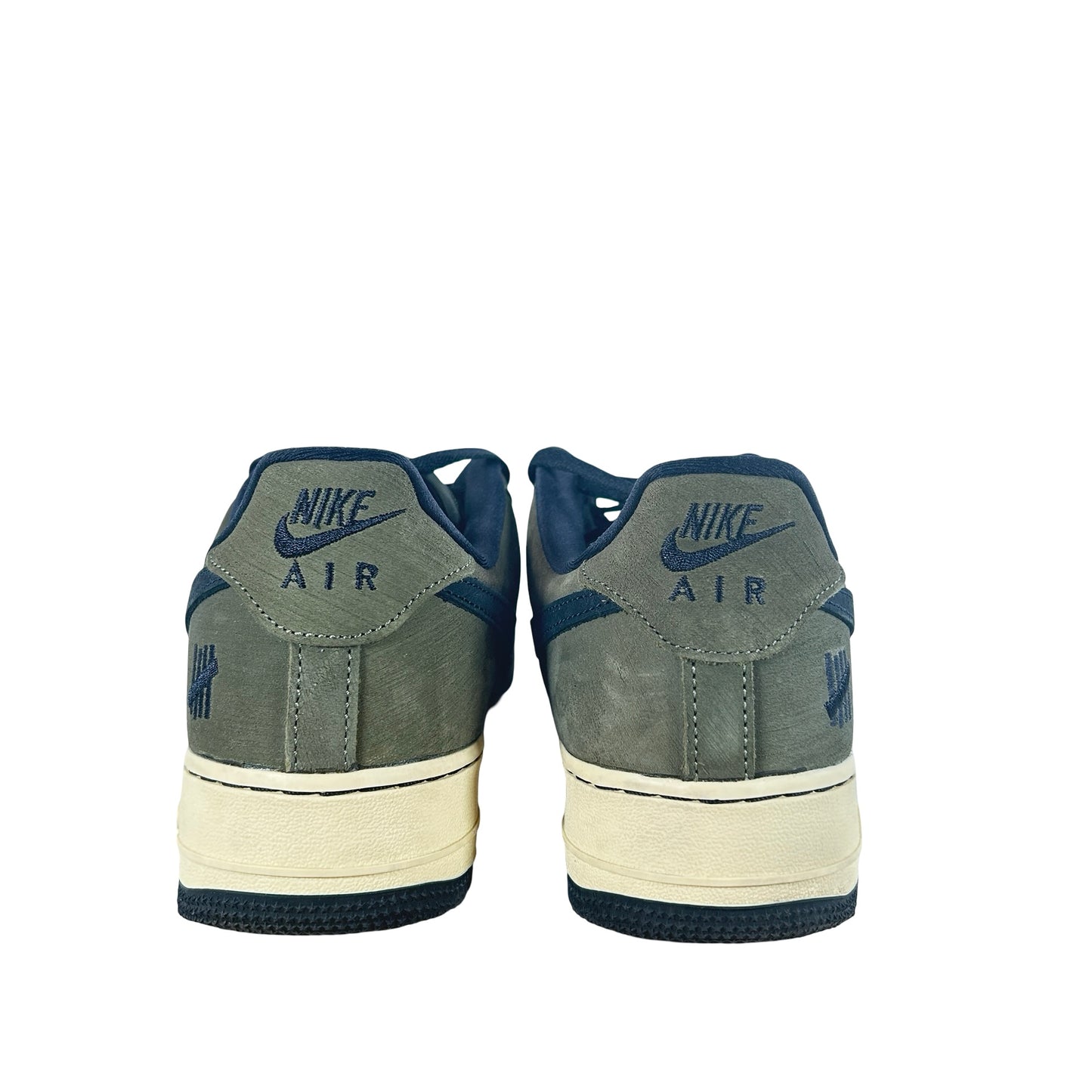 DH3064 300 Nike Air Force 1 Low SP Undefeated [USED] - 10 M (Used)
