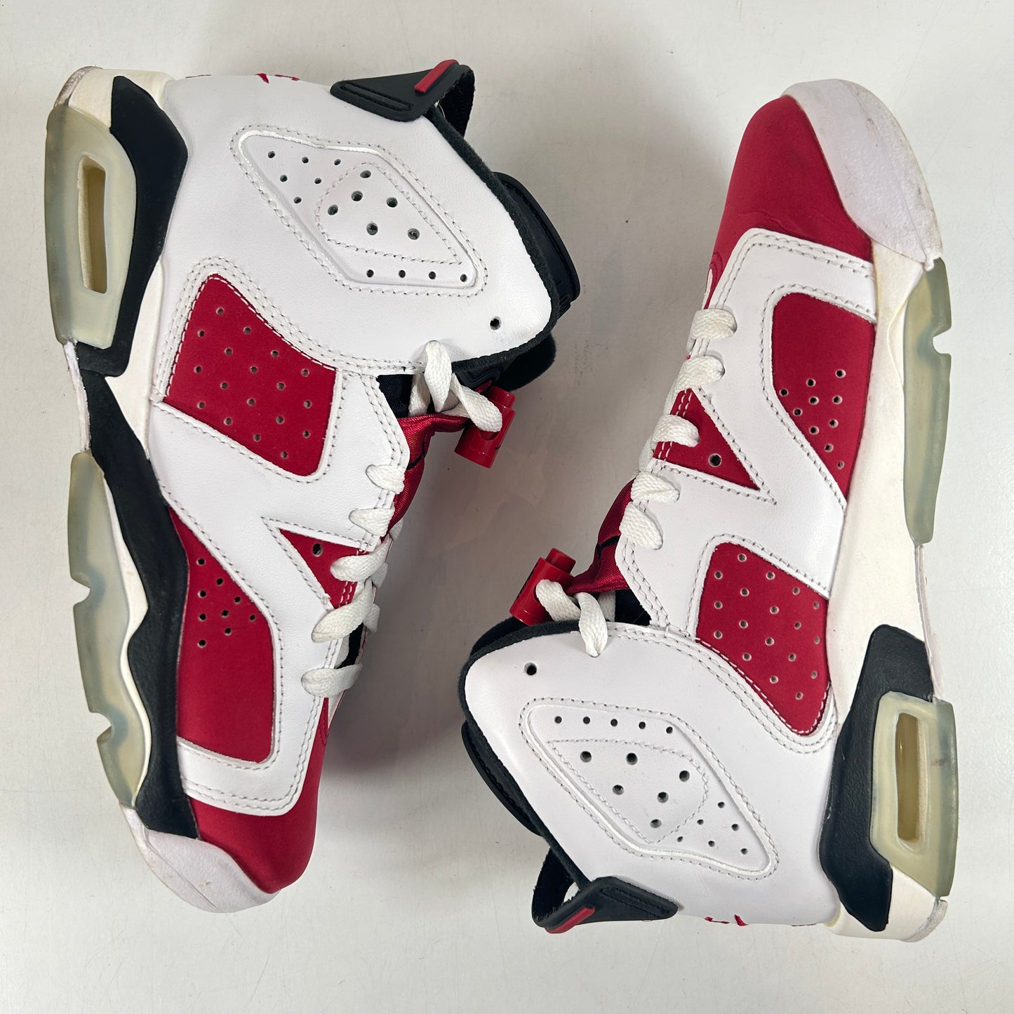 384665 106 Jordan 6 Retro Carmine (2021) (GS) [USED] - 4 Y (Used)