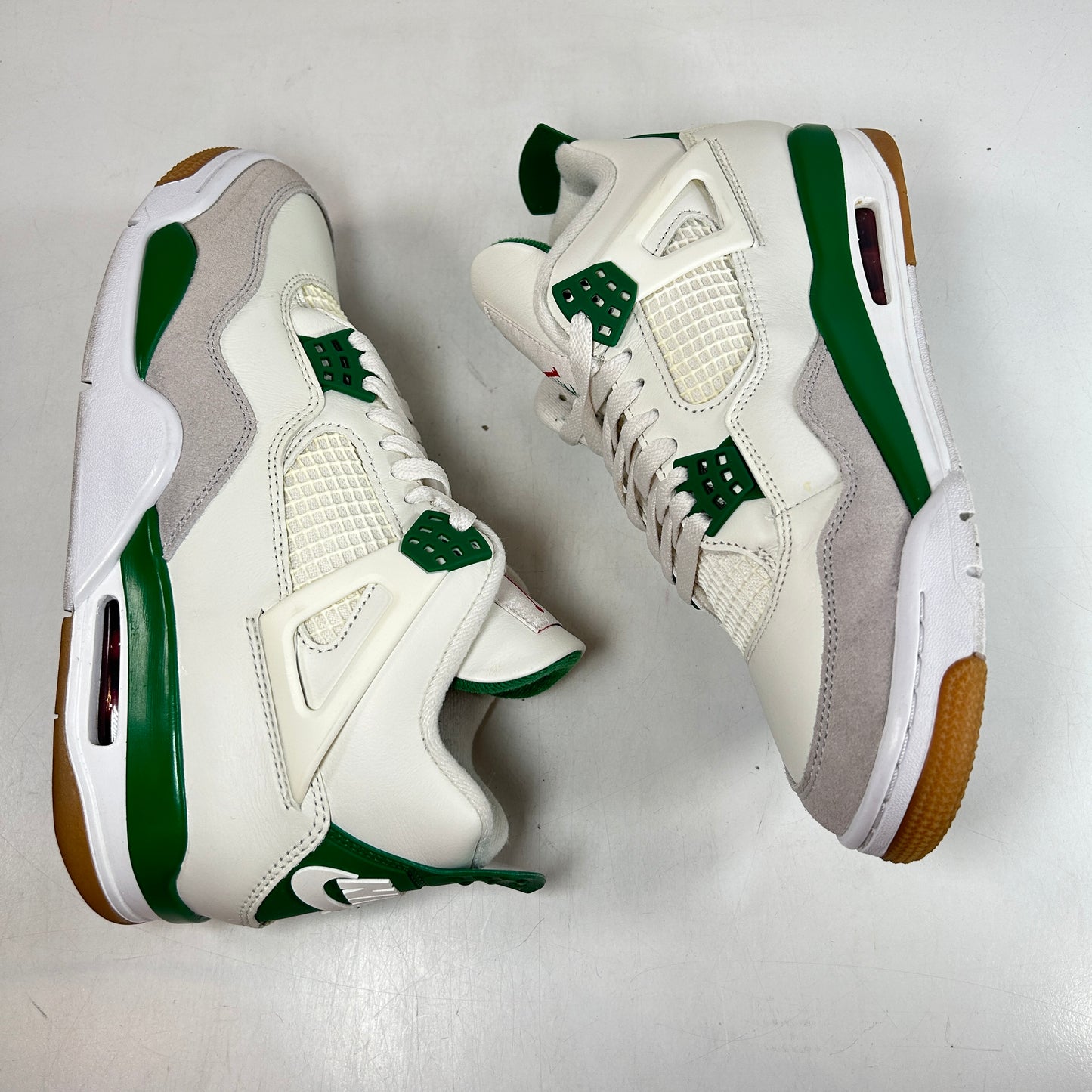 DR5415 103 Jordan 4 Retro SB Pine Green [USED] - 9 M (Used4)