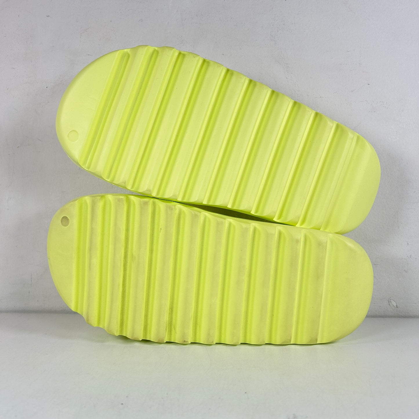 GX6138 adidas Yeezy Slide Glow Green [USED] - 11 M (Used)