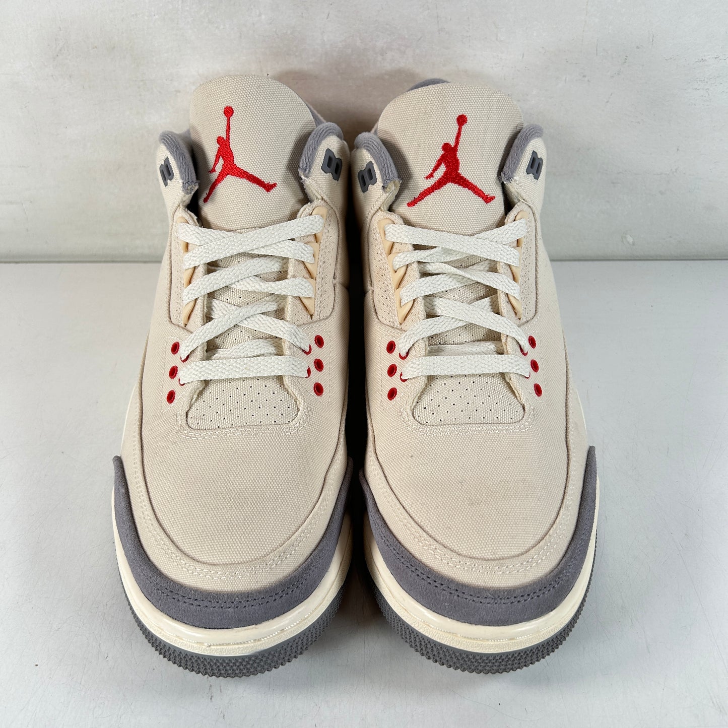 DH7139 100 Jordan 3 Retro Muslin [USED] - 9.5 M (Used)