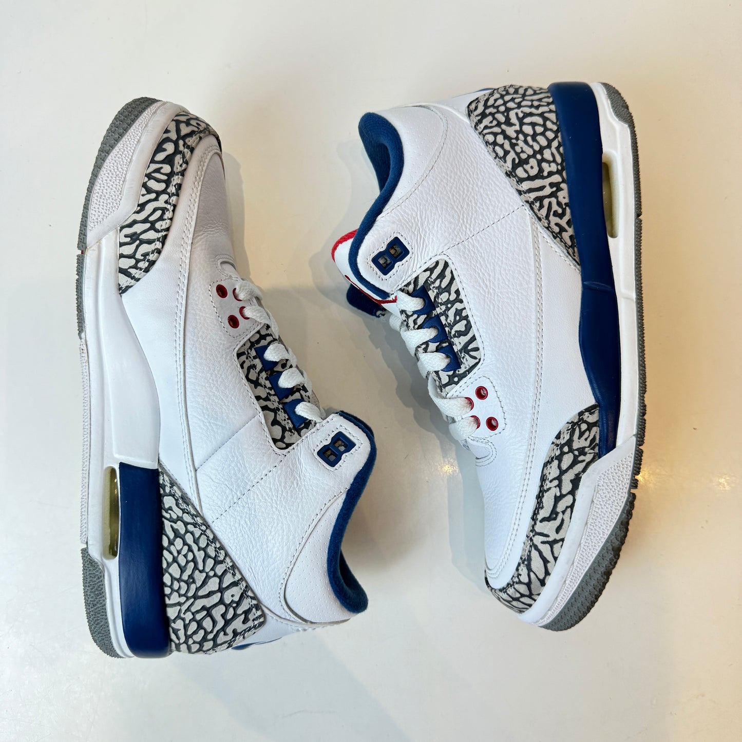 854261 106 Jordan 3 Retro True Blue (2016) GS [USED] - 5.5 Y (Used)