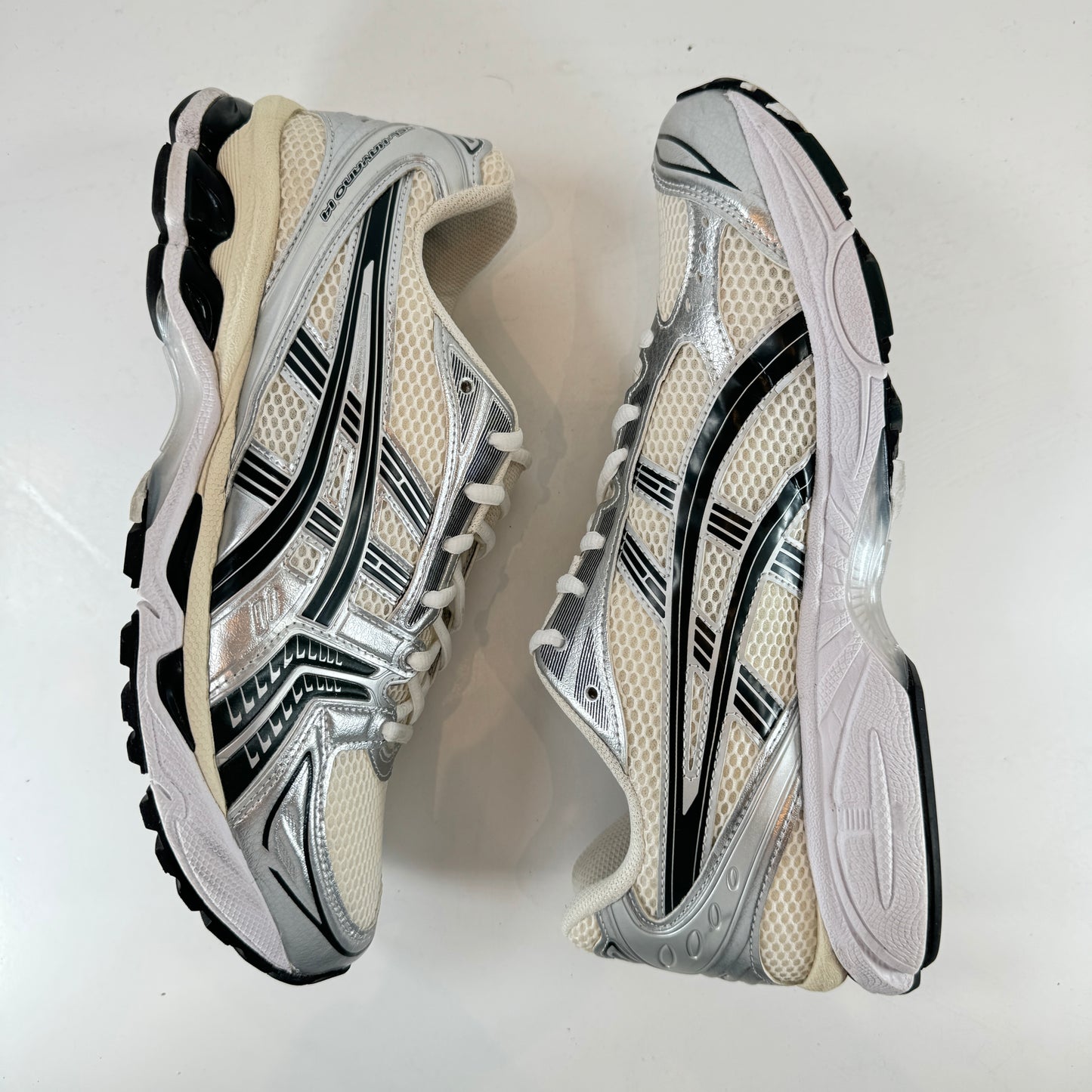 1201A955 100 Kith Asics GT-2160 Escarabajo
