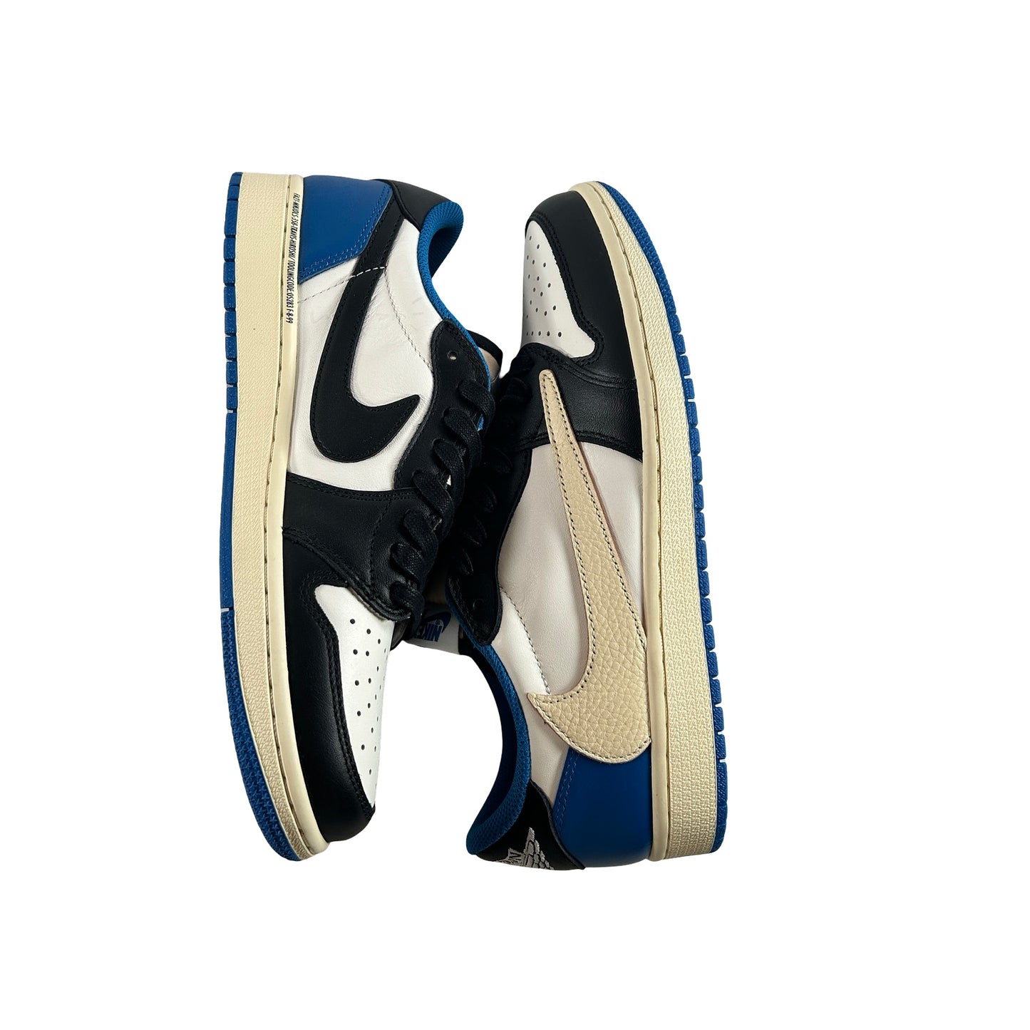 DM7866 140 Jordan 1 Low Fragment x Travis Scott [CONDITIONAL] - 9 M (Lettering inside right shoe peeling)