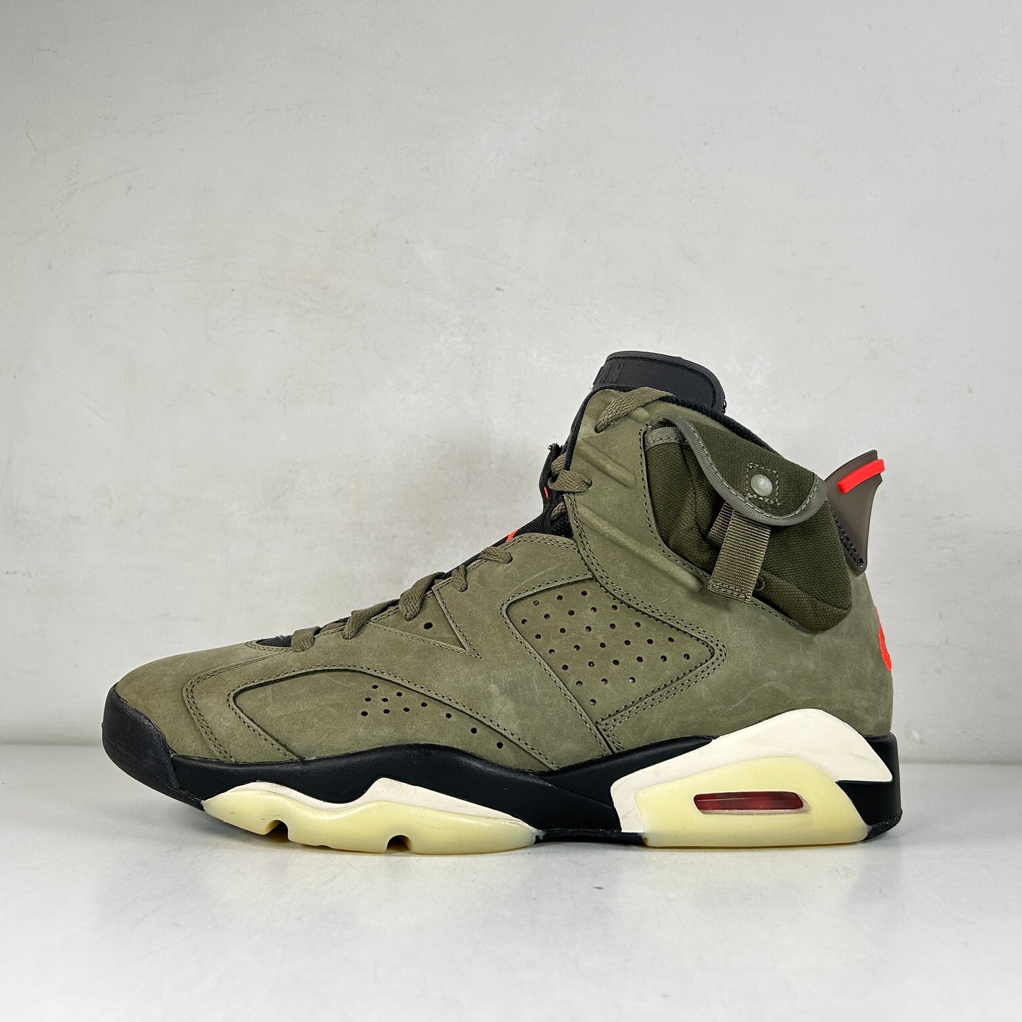 CN1084 200 Jordan 6 Retro Travis Scott [USED] - 11 M (Used6)