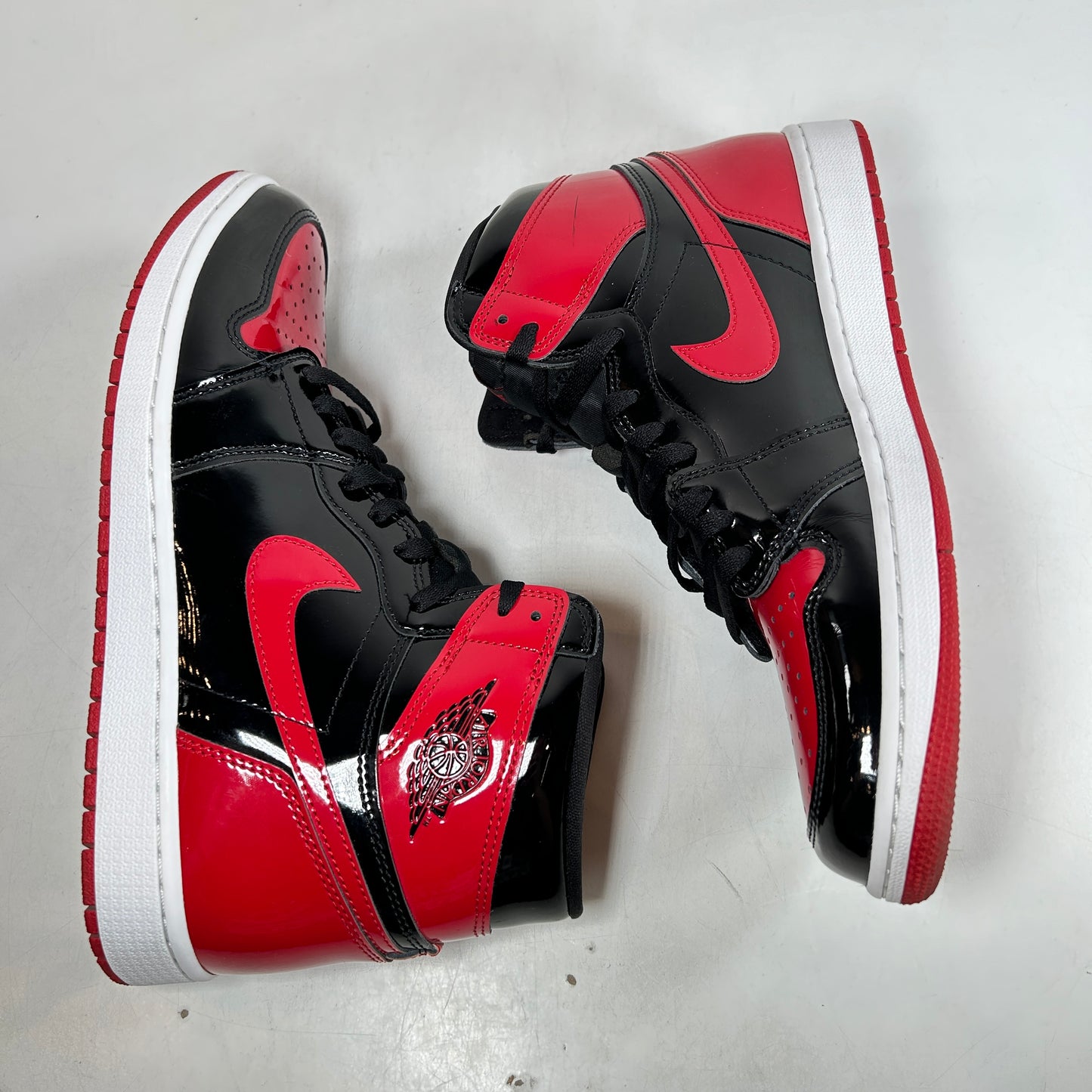 555088 063 Jordan 1 Retro High OG Patent Bred [USED] - 12 M (Used)