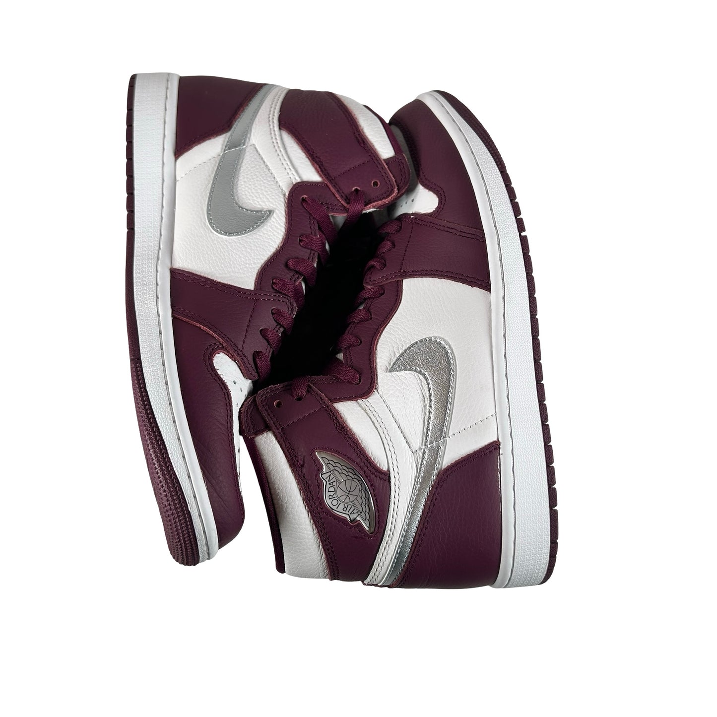555088 611 Jordan 1 Retro High OG Bordeaux [USED] - 10.5 M (Used2)