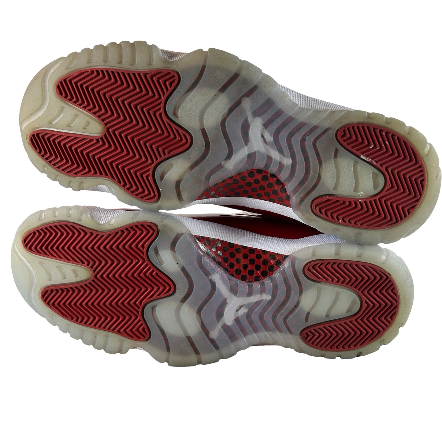 CT8012 116 Jordan 11 Retro Cherry (2022) [USED] - 9.5 M (Used10)