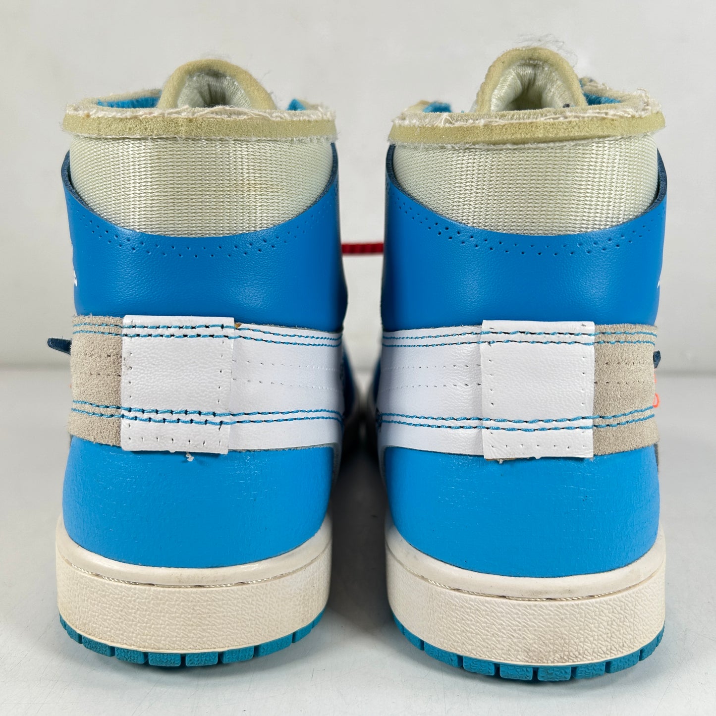 AQ0818 148 Jordan 1 Retro Alto Blanco roto UNC