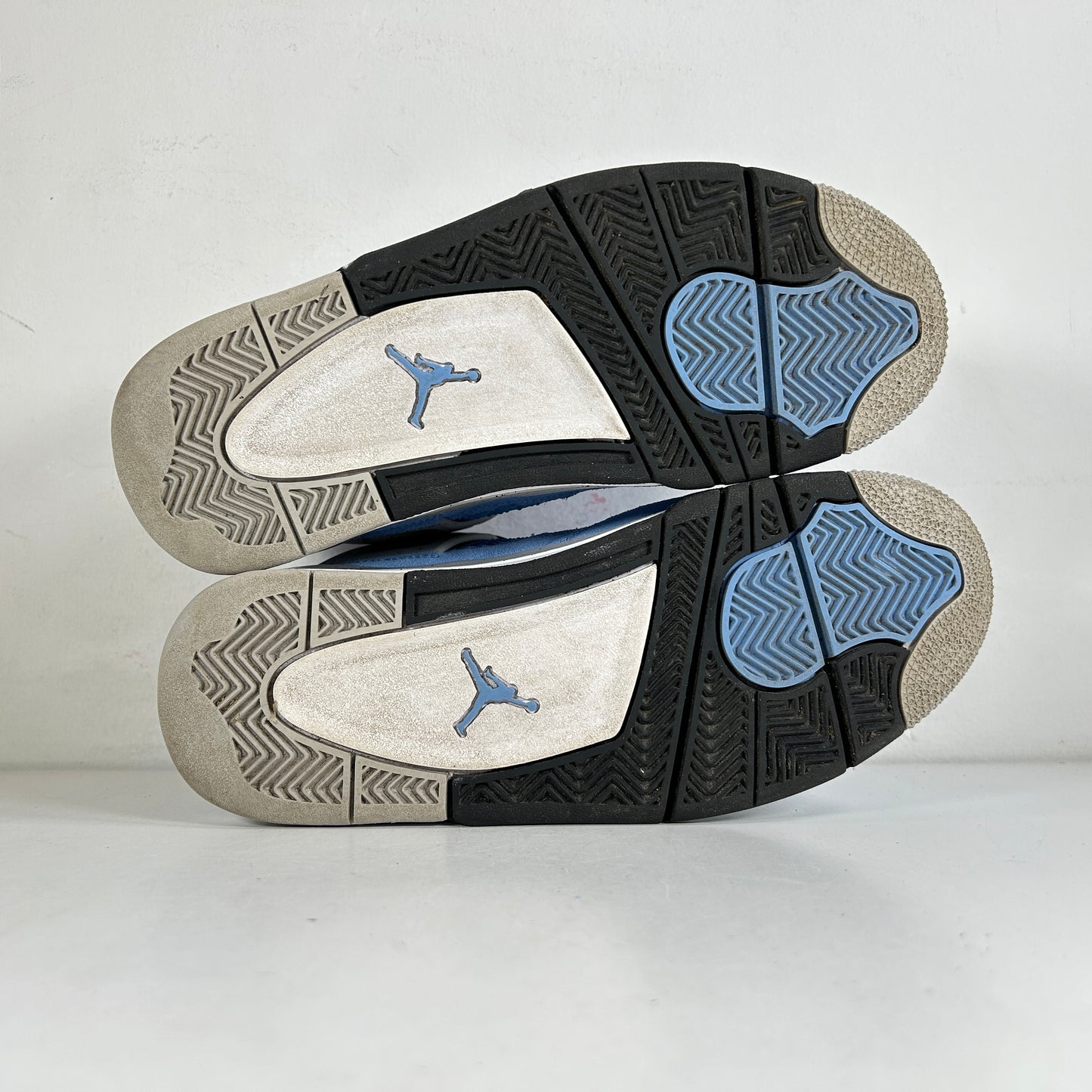 408452 400 Jordan 4 Retro University Blue (GS) [USED] - 6.5 Y (Used) (No Box)