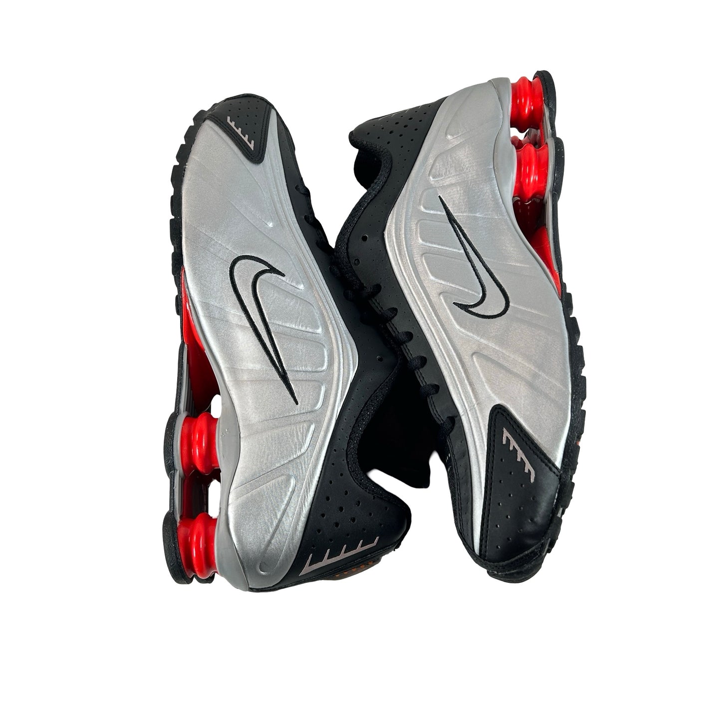 BV1111 008 Nike Shox R4 Black Metallic Silver (2018/2024) [USED] - 9.5 M (Used2)