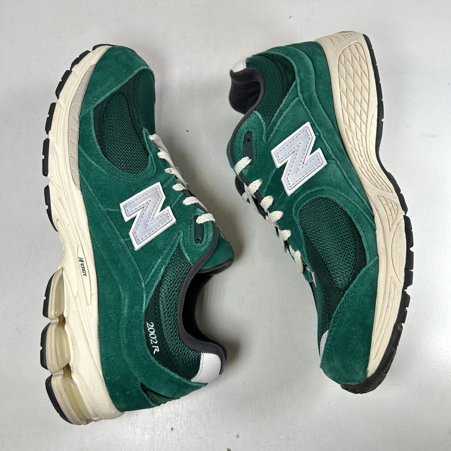 M2002RHB New Balance 2002R Nightwatch Green [USED] - 10.5 M (Used)