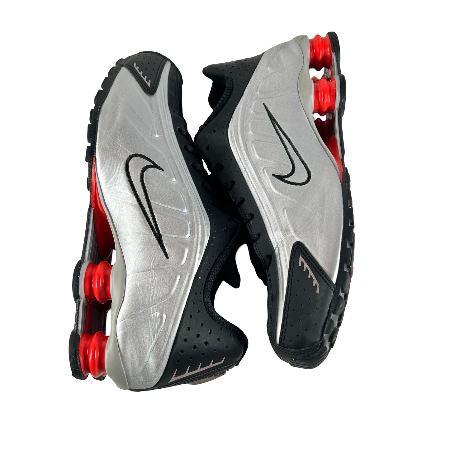 HQ1988 002 Nike Shox R4 Black Metallic Silver (2025) [USED] - 11 M (Used2)