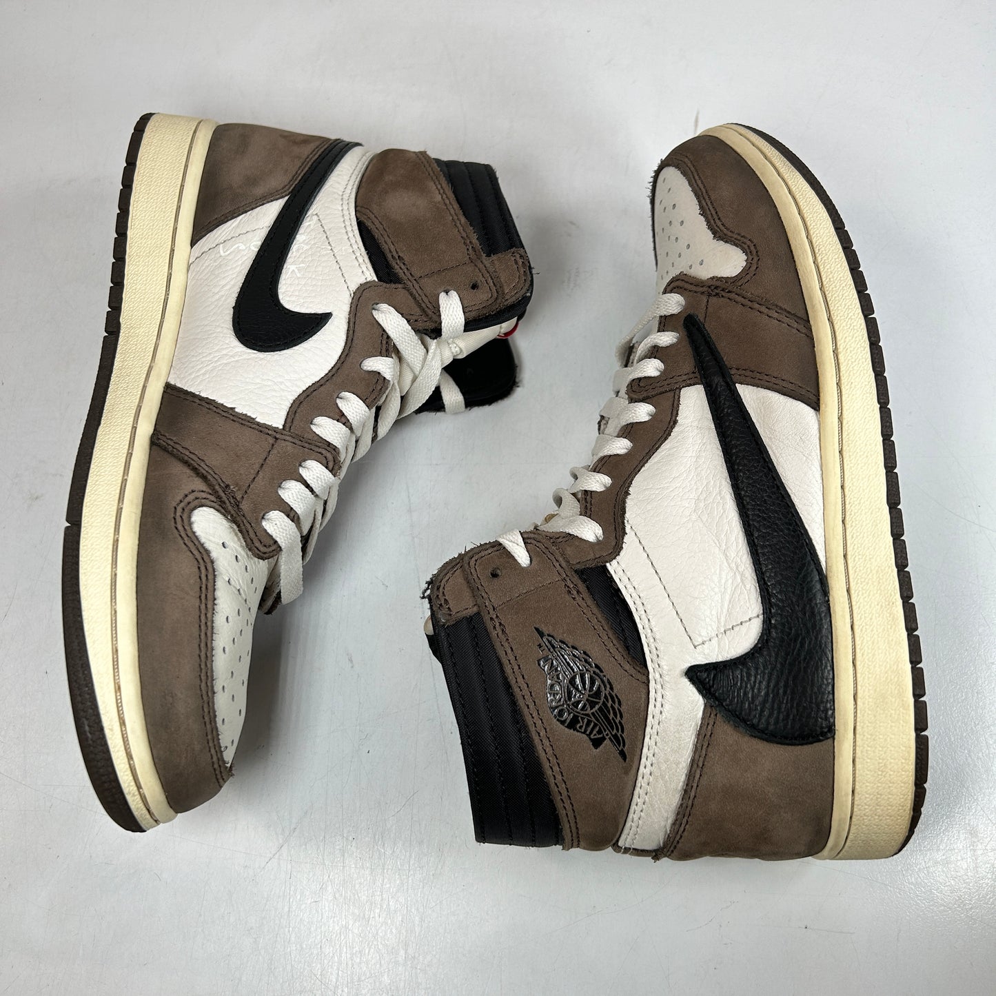 CD4487 100 Jordan 1 Retro High OG SP Travis Scott Mocha [USED] - 8 M (Used)