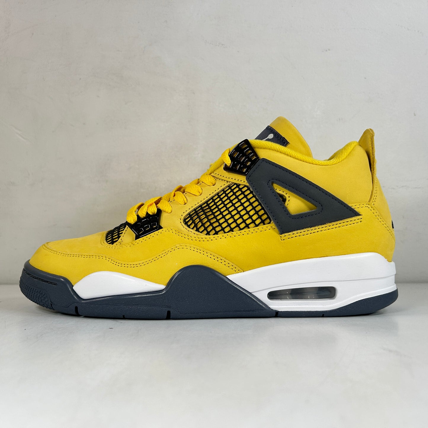 CT8527 700 Jordan 4 Retro Lightning (2021) [USED] - 10.5 M (VNDS)