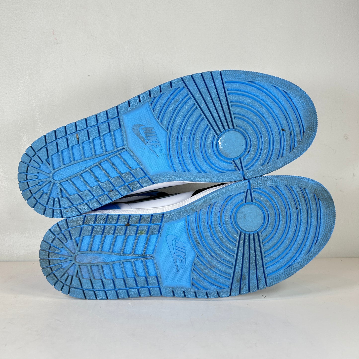 DZ5485 400 Jordan 1 Retro High OG UNC Toe [USED] - 10.5 M (Used5)