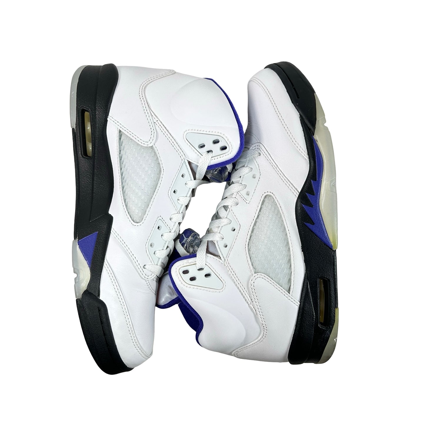 DD0587 141 Jordan 5 Retro Oscuro Concordia