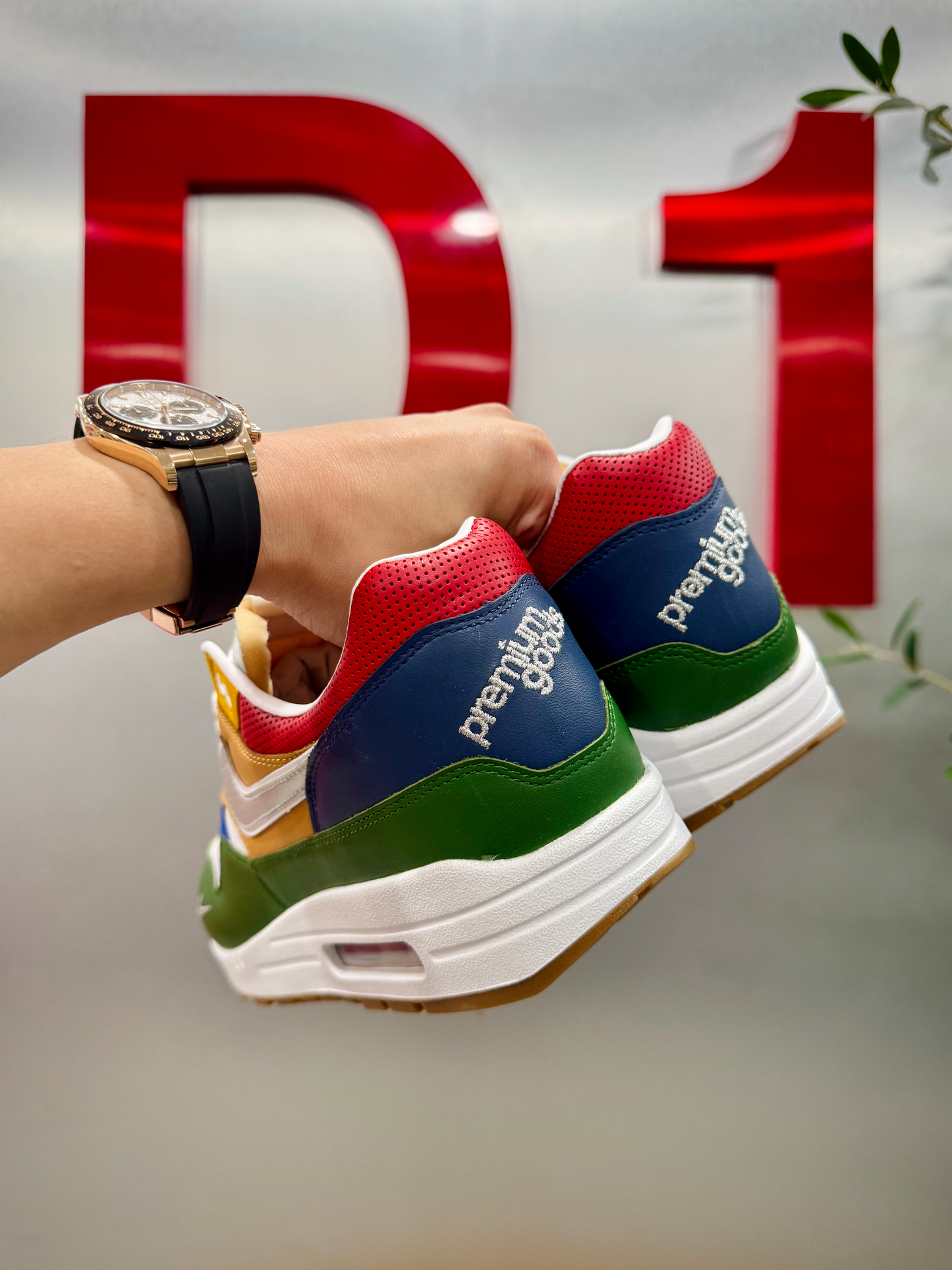 II6235 100 Nike Air Max 1 Premium Goods White Forest Green