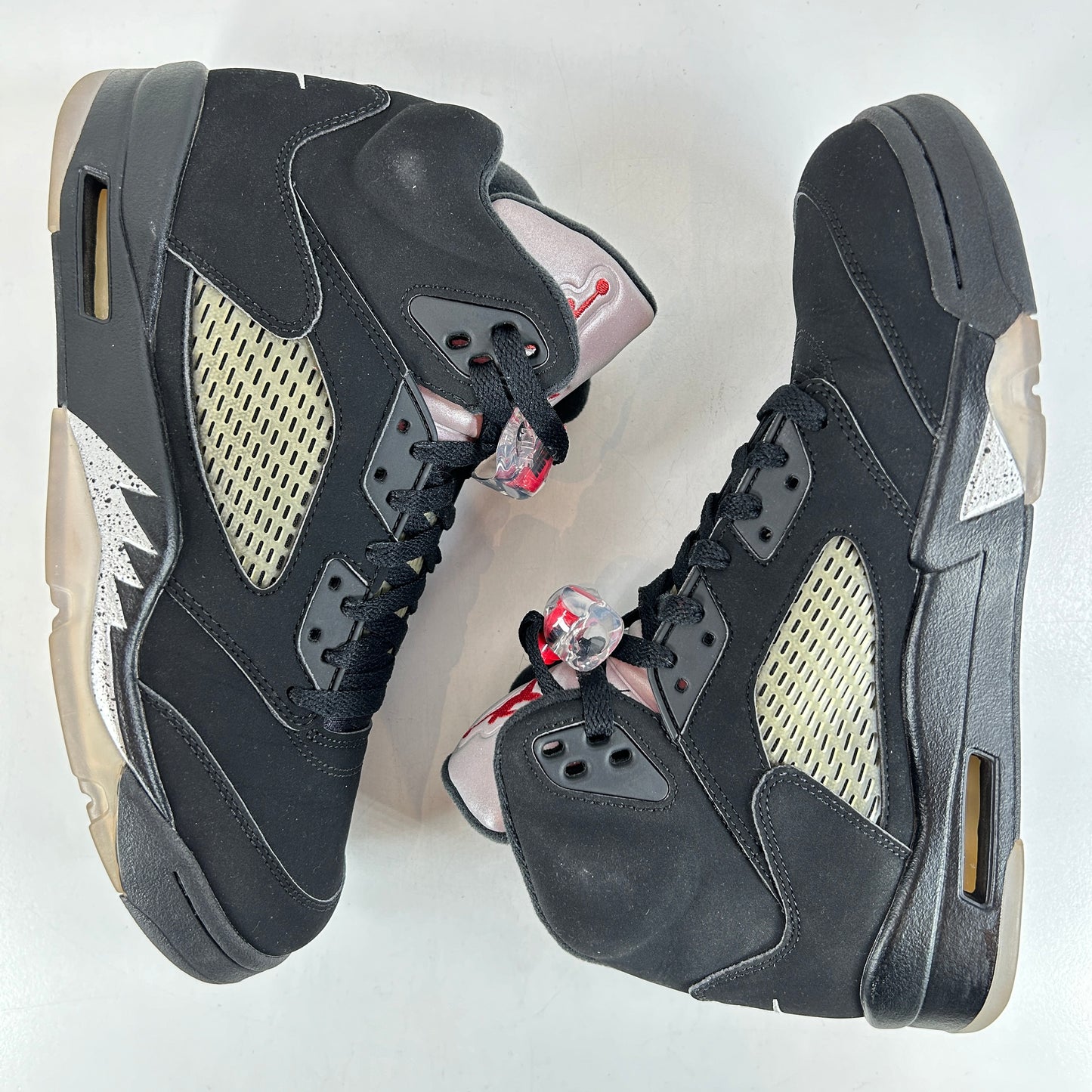 845035 003 Jordan 5 Retro Black Metallic (2016) [USED] - 9.5 M (Used) (No Box)