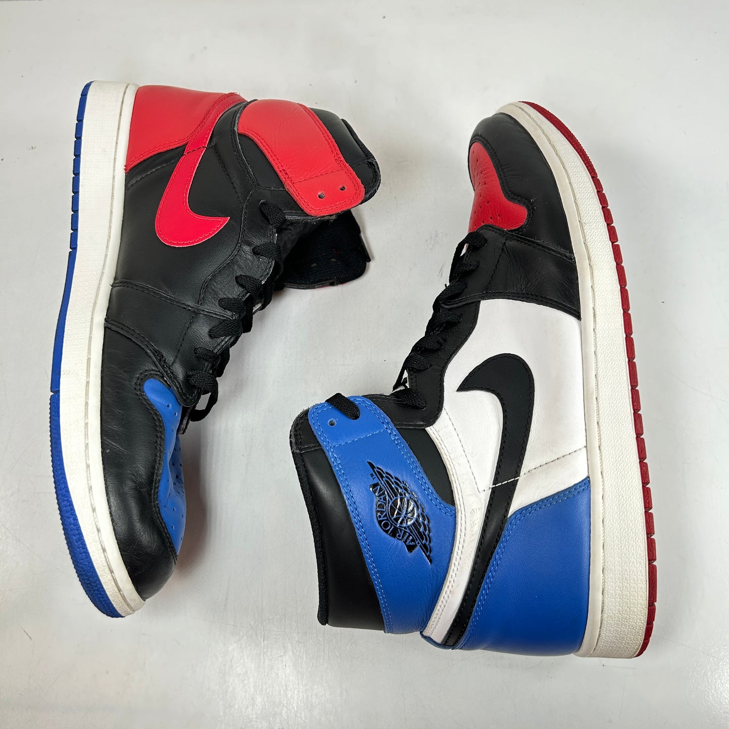 555088 026 Jordan 1 Retro Top 3 [USED] - 13 M (Used) (No Box)