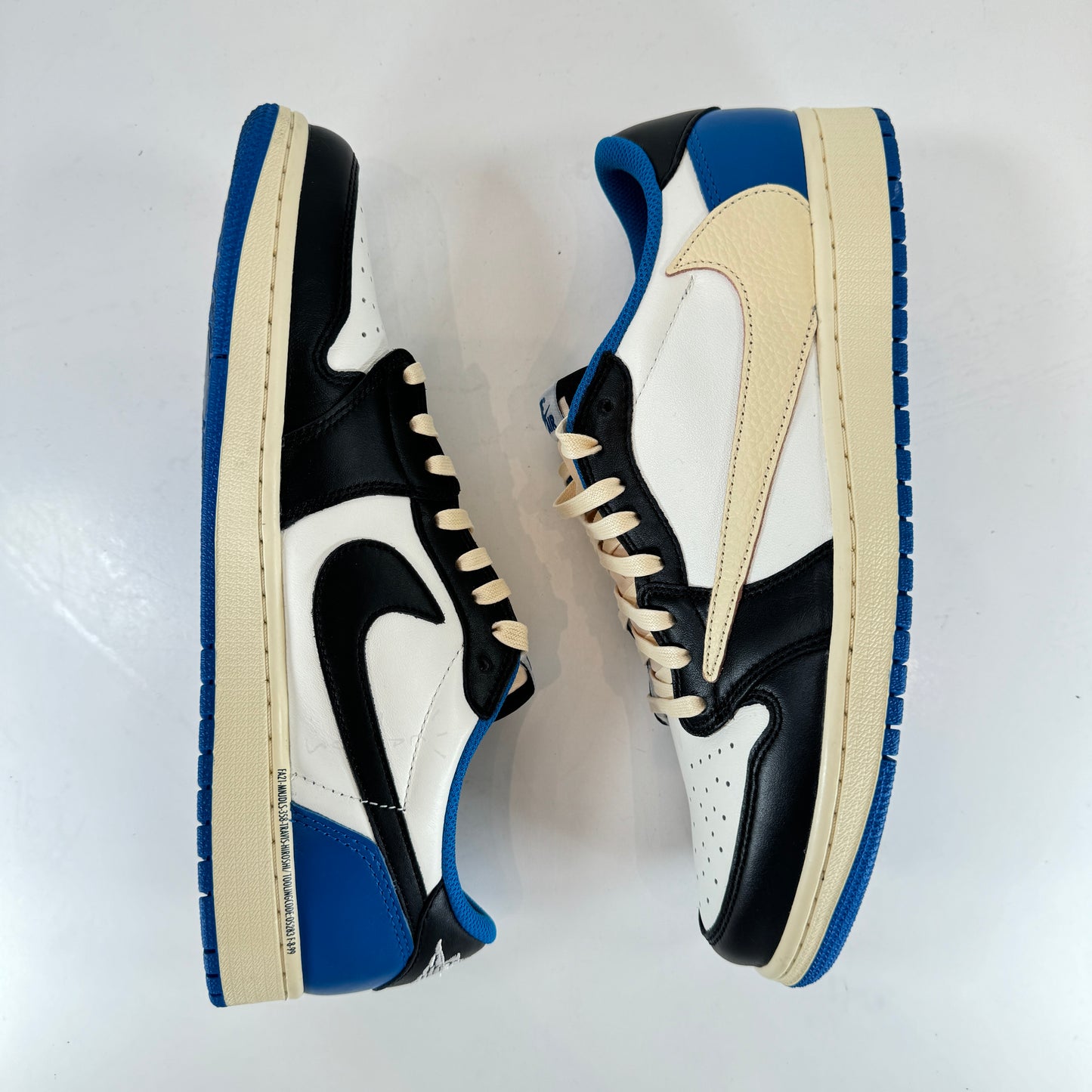 DM7866 140 Jordan 1 Low Fragment x Travis Scott [USED] - 10.5 M (VNDS)