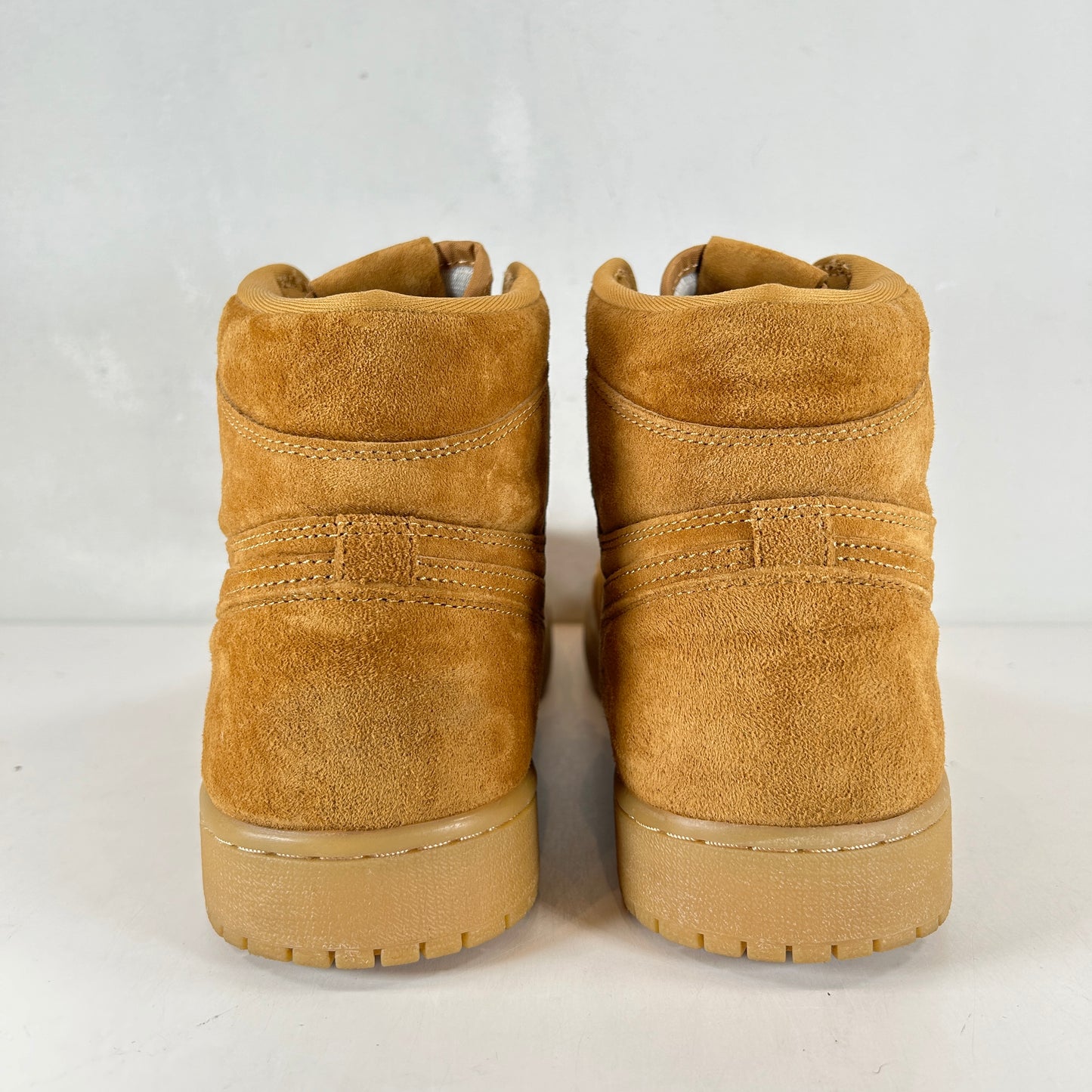 555088 710 Jordan 1 Retro High Wheat [USED] - 12 M (Used)