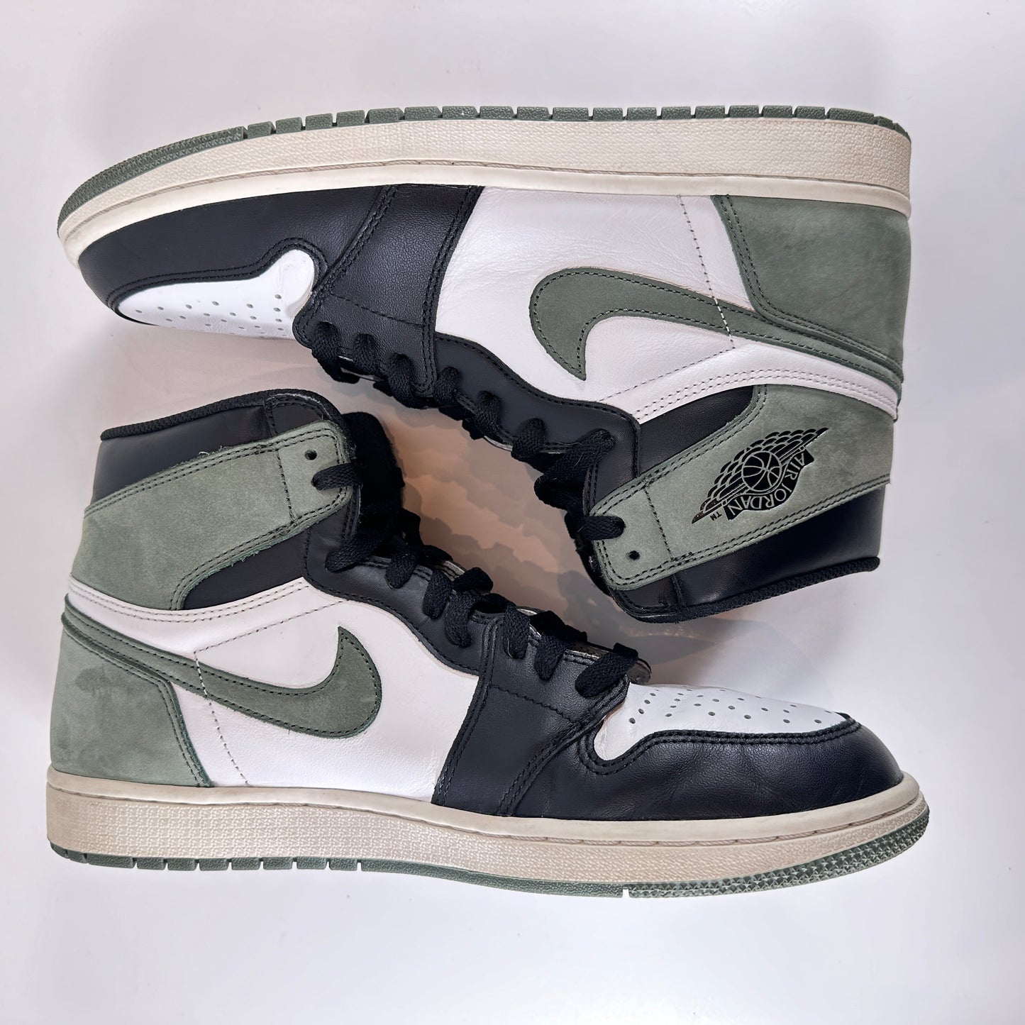 555088 135 Jordan 1 Arcilla Verde