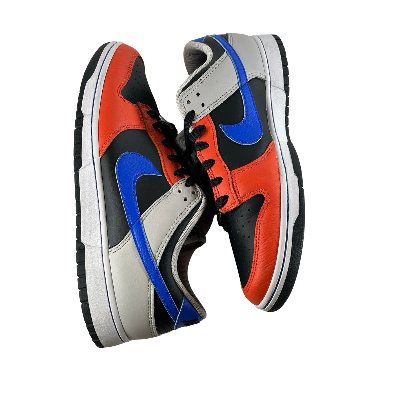 DD3363 002 Nike Dunk Low EMB NBA 75th Anniversary Knicks [USED] - 13 M (Used)