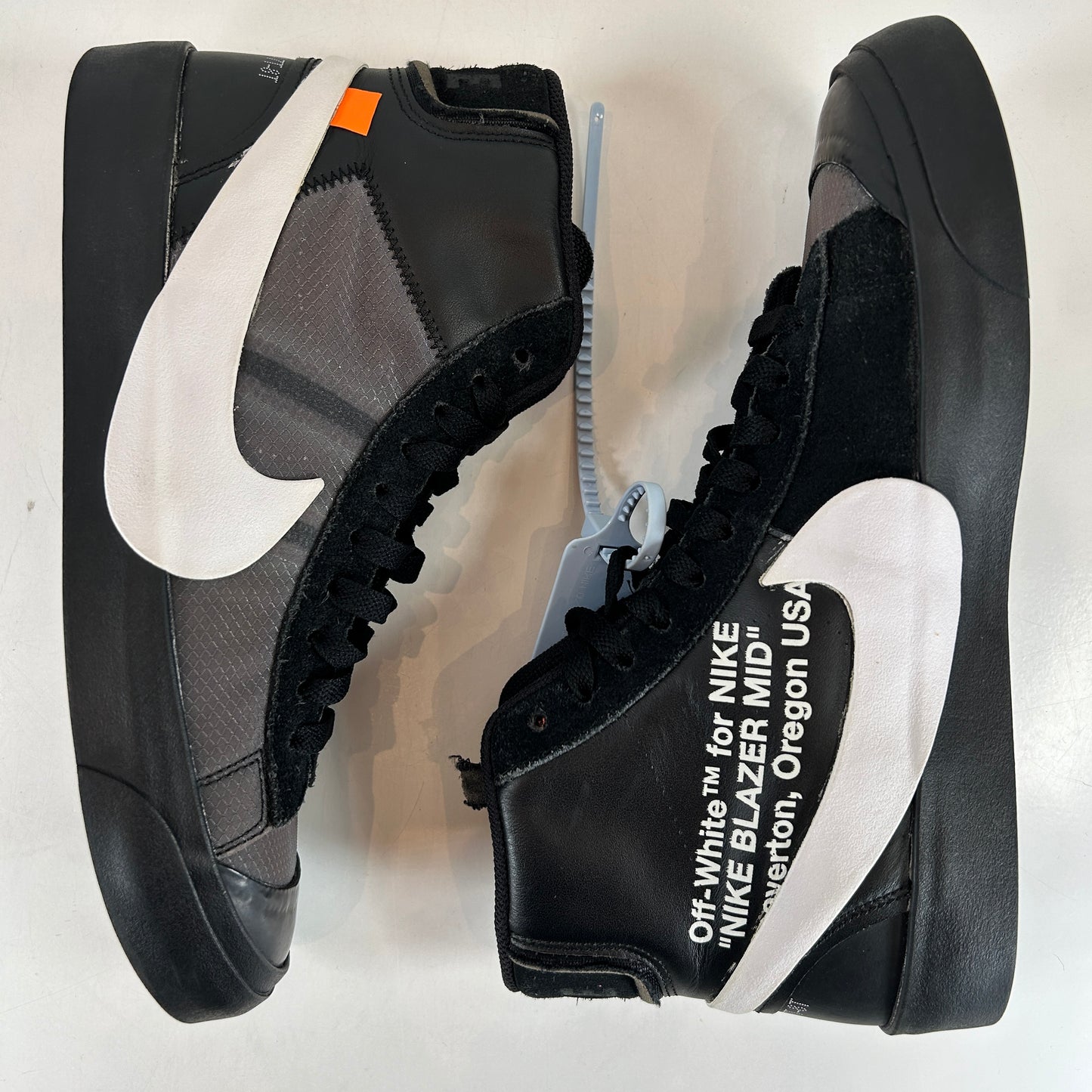 AA3832 001 Nike Blazer Off-White Black [USED] - 8.5 M (Used)