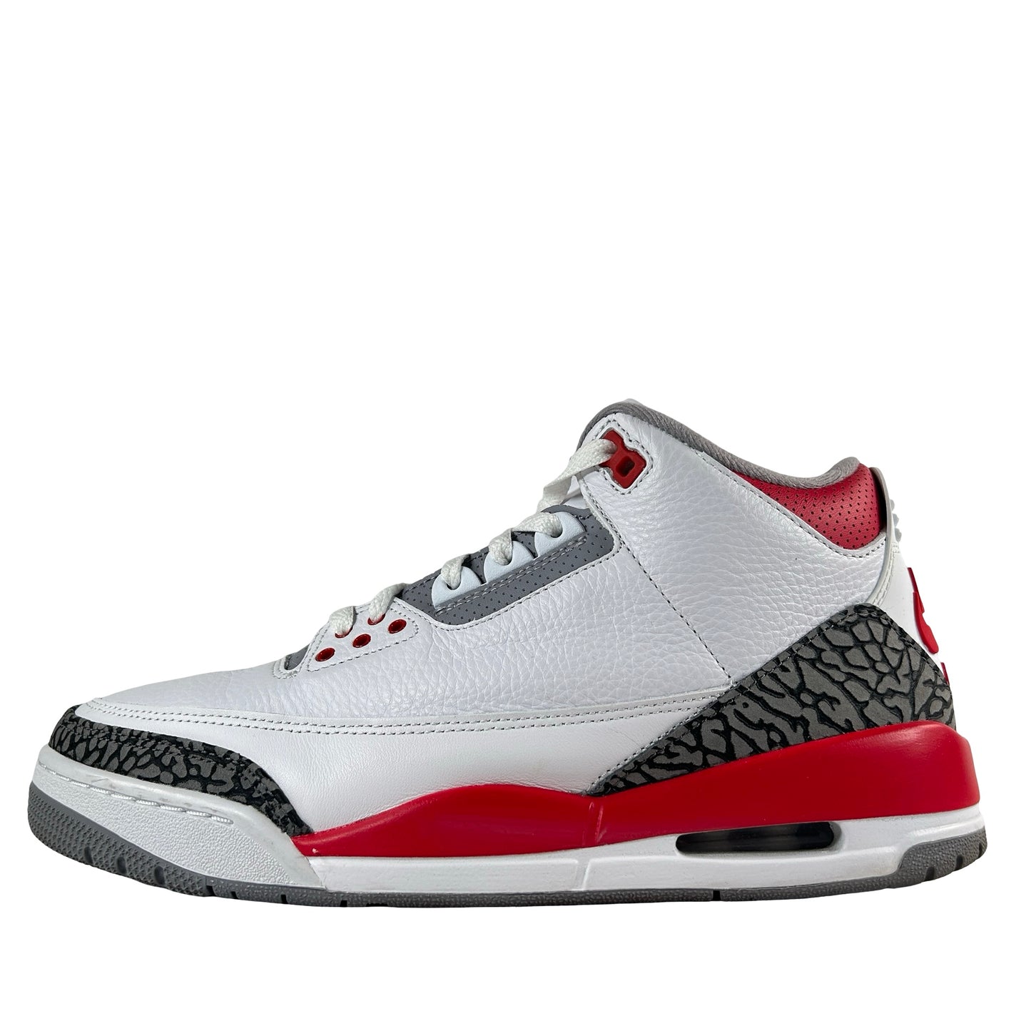 DN3707 160 Jordan 3 Retro Rojo fuego (2022)