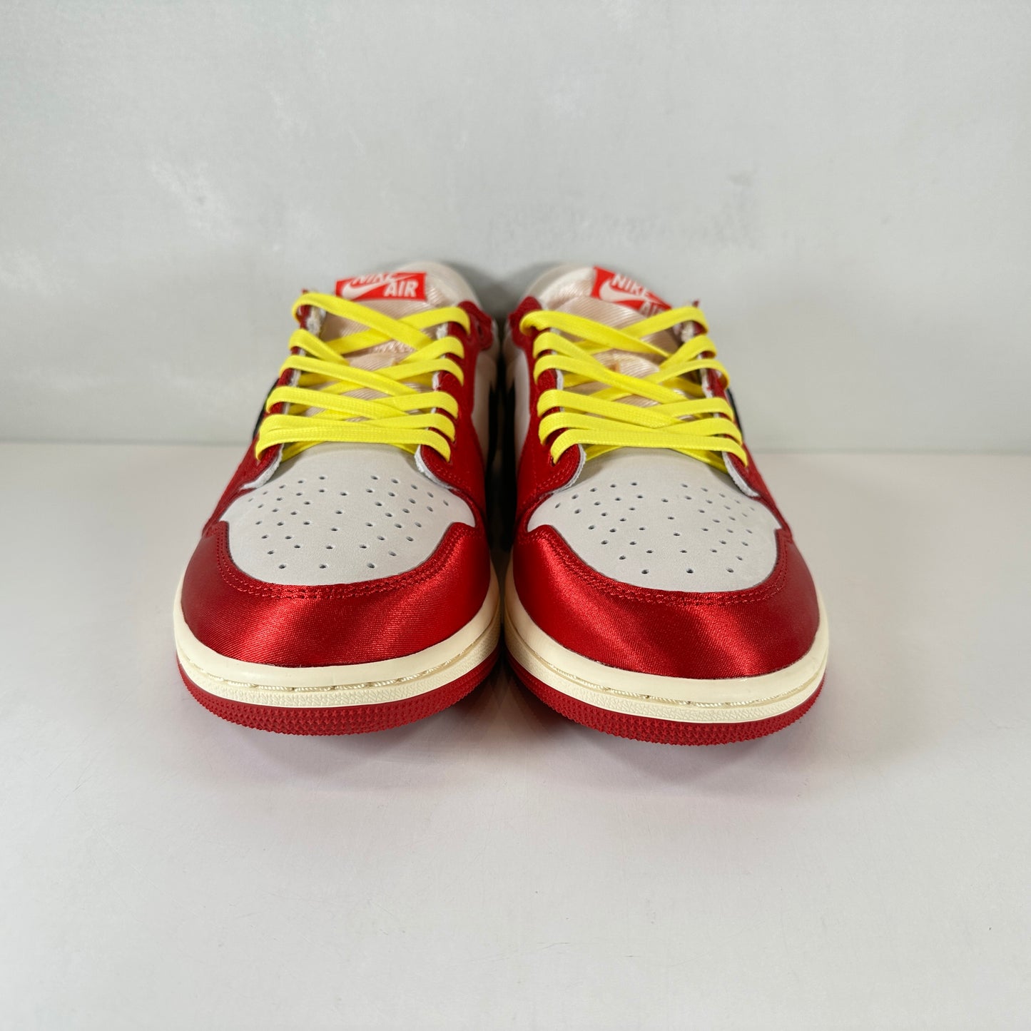 FN0432 100 Jordan 1 Retro Low OG Trophy Room Away [USED] - 9 M (VNDS)