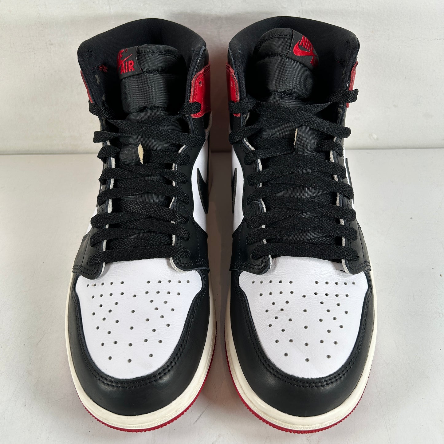 DZ5485 106 Air Jordan 1 High OG Black Toe Reimagined [USED] - 9 M (VNDS)