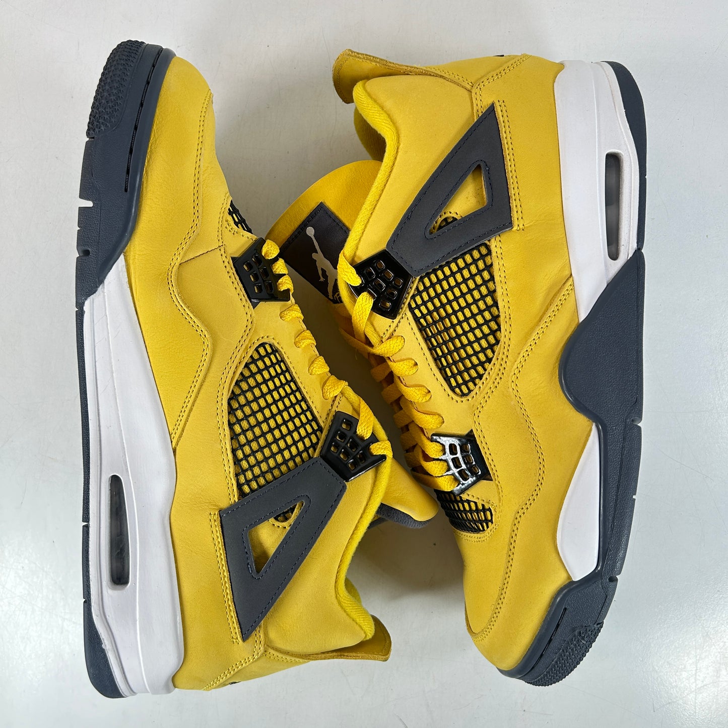 CT8527 700 Jordan 4 Retro Lightning (2021) [USED] - 13 M (Used)